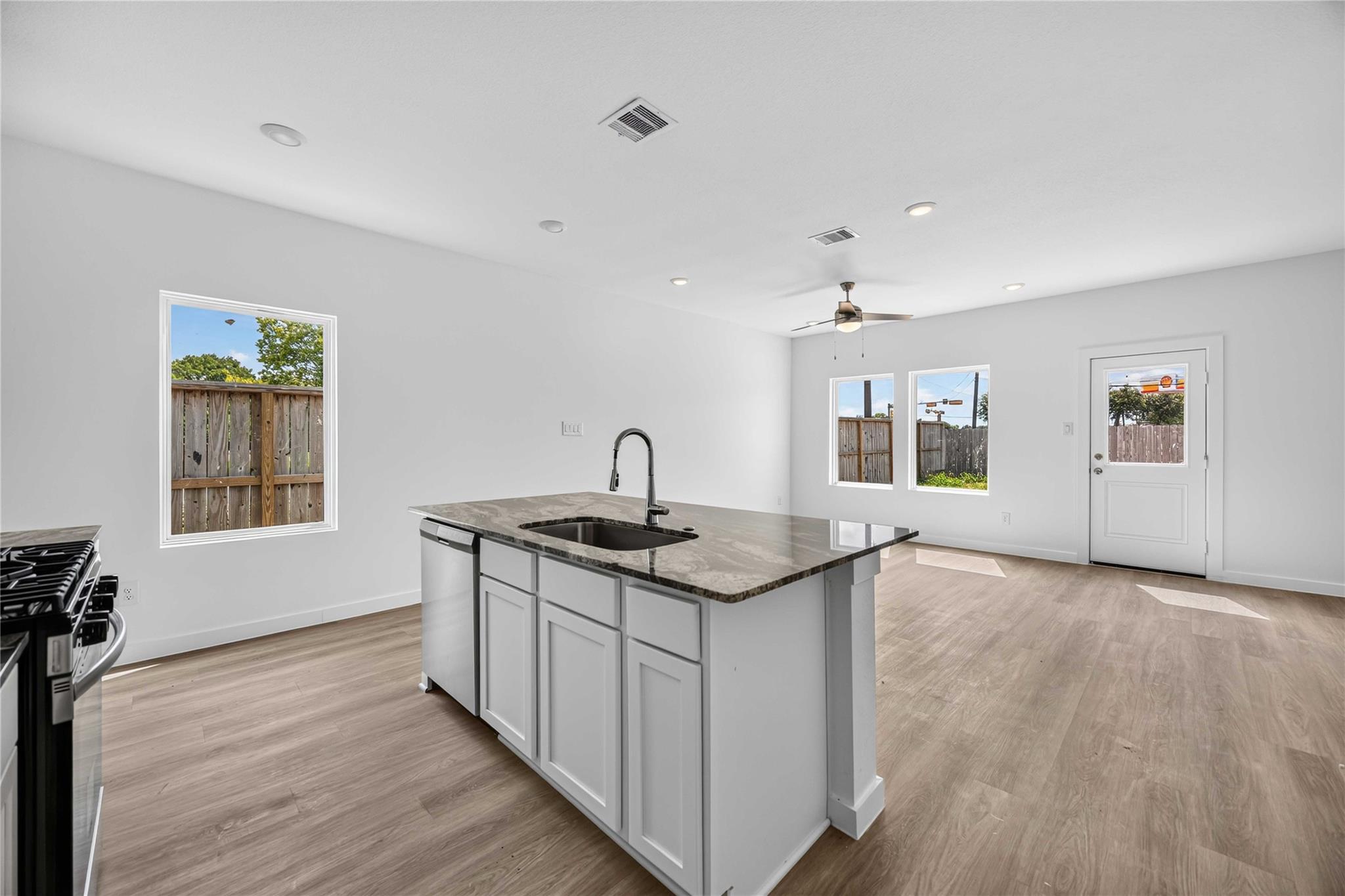 4816 Peanut Butter And Jelly Drive, Houston Tx 77048 Property Photo 11
