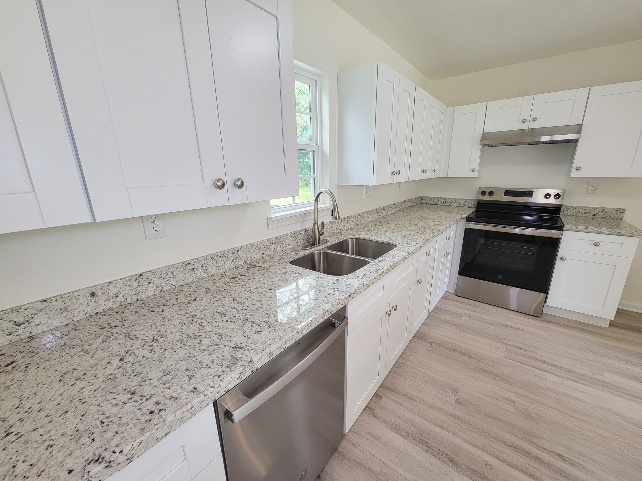 725 Cahill Road Property Photo 9