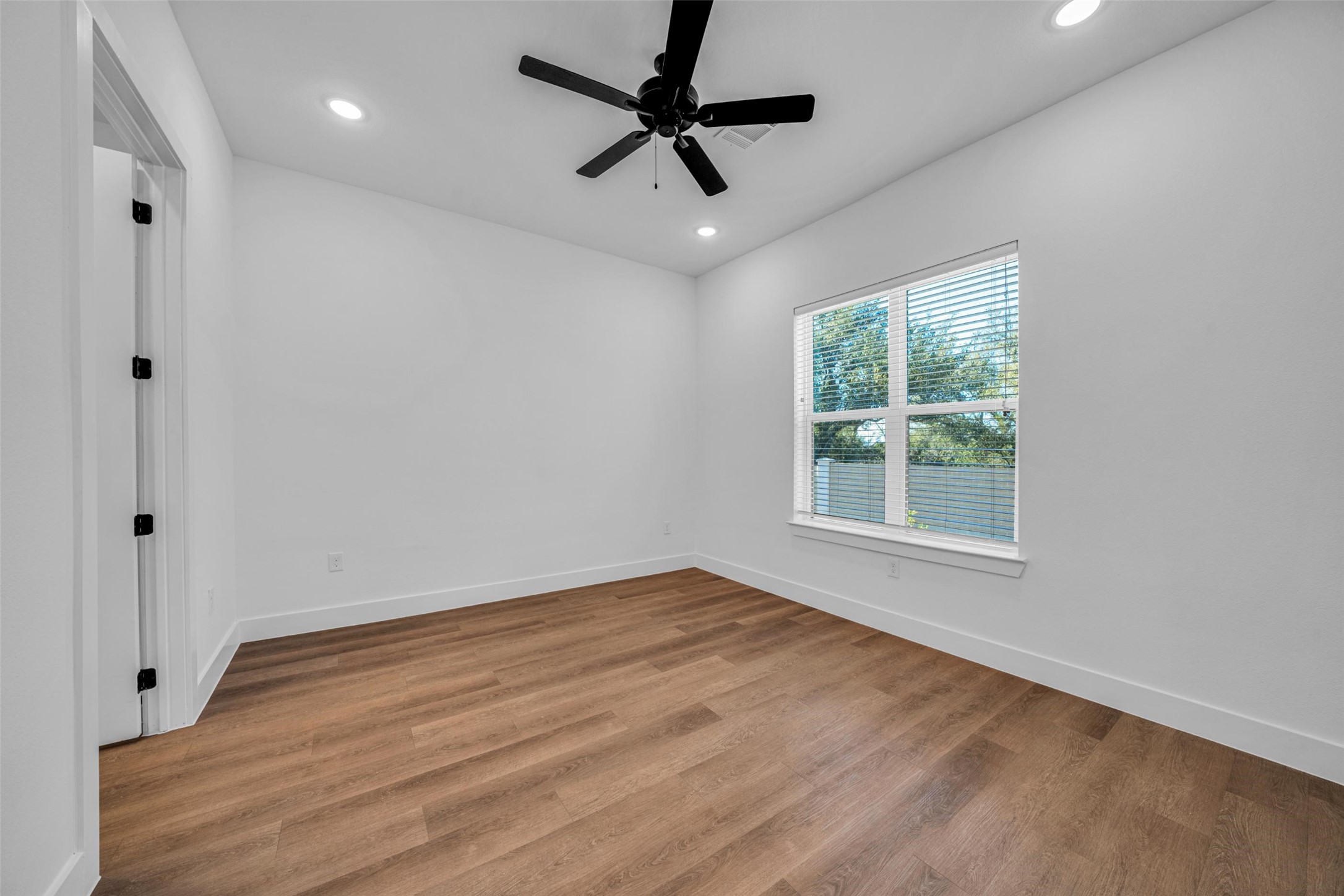 1601-113 Mustang Drive Property Photo 12