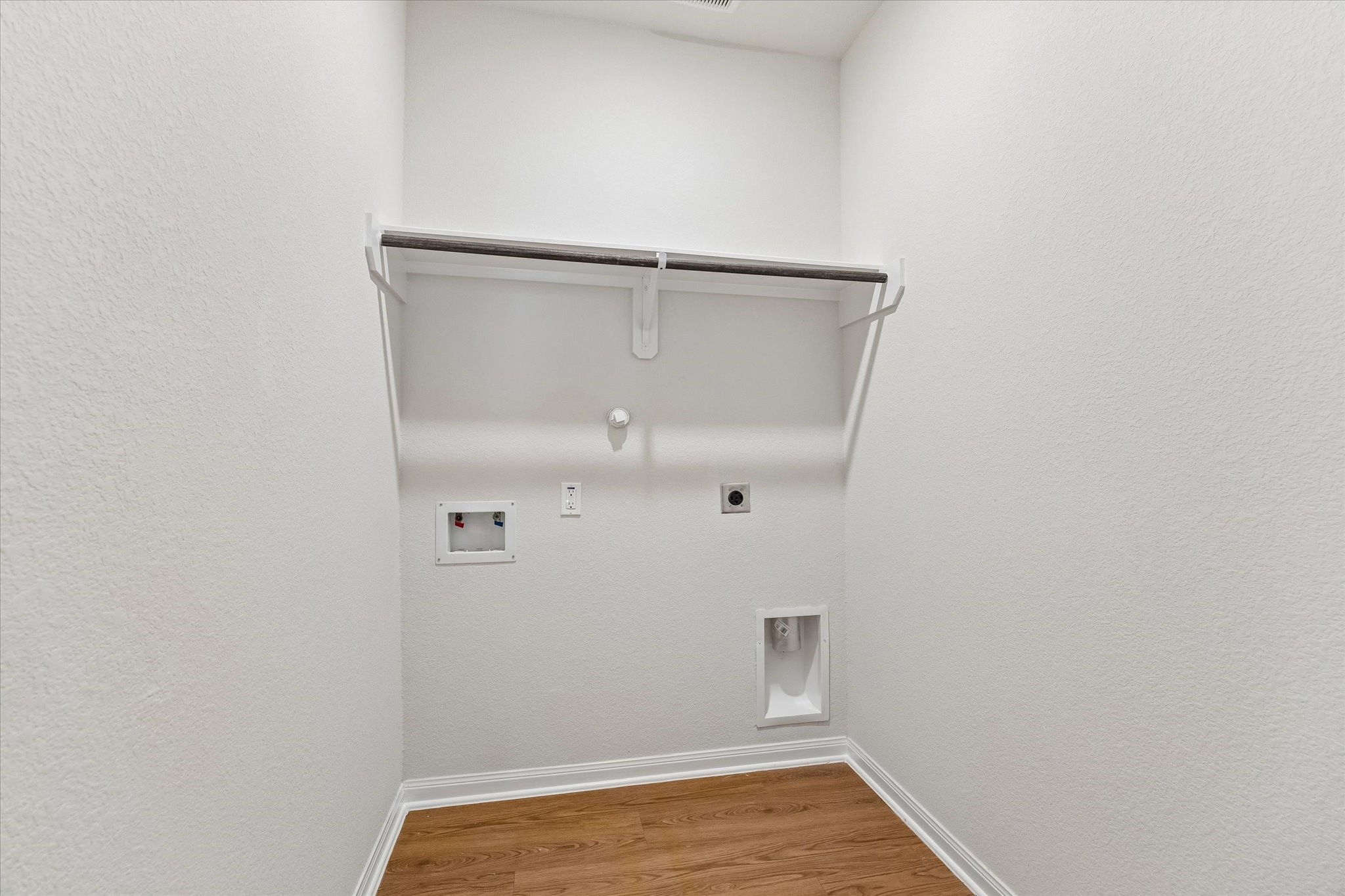 11041 Patriot Court Property Photo 15