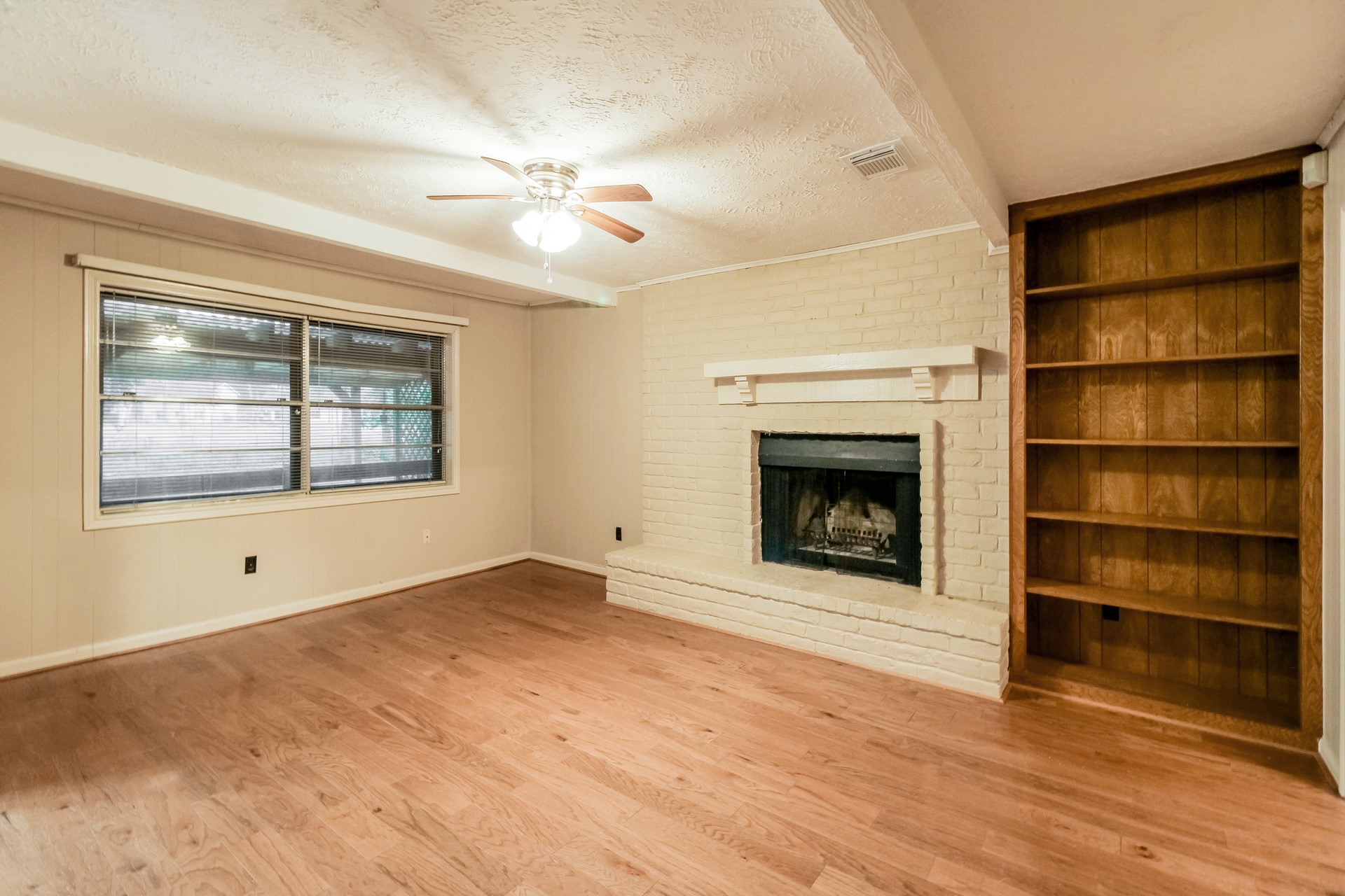 353 Dawn Hill Property Photo 5