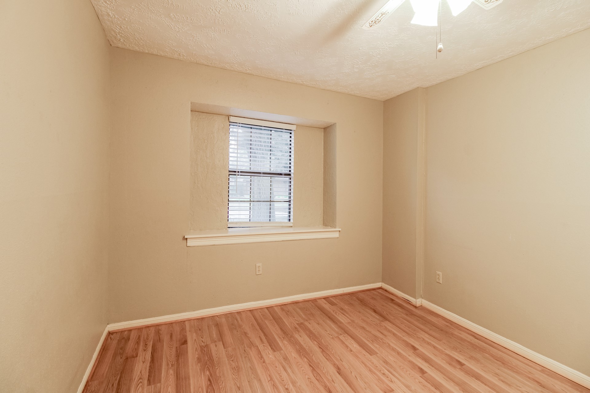 353 Dawn Hill Property Photo 9
