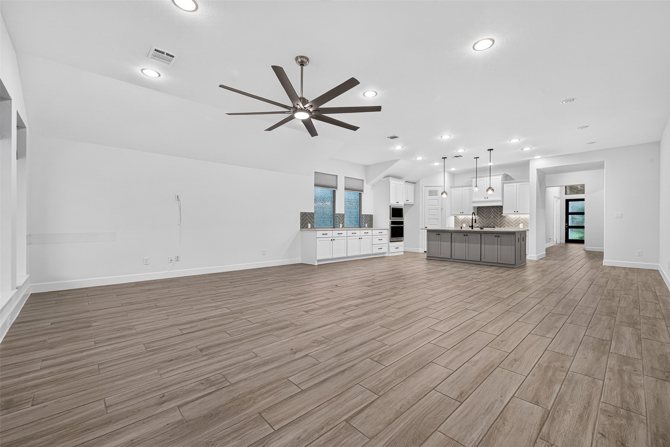 5130 Albany Shores Lane Property Photo 15