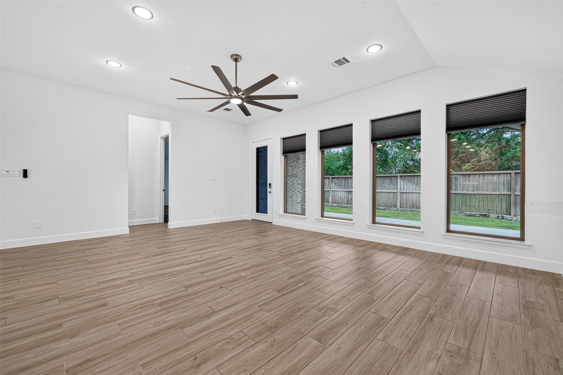 5130 Albany Shores Lane Property Photo 16