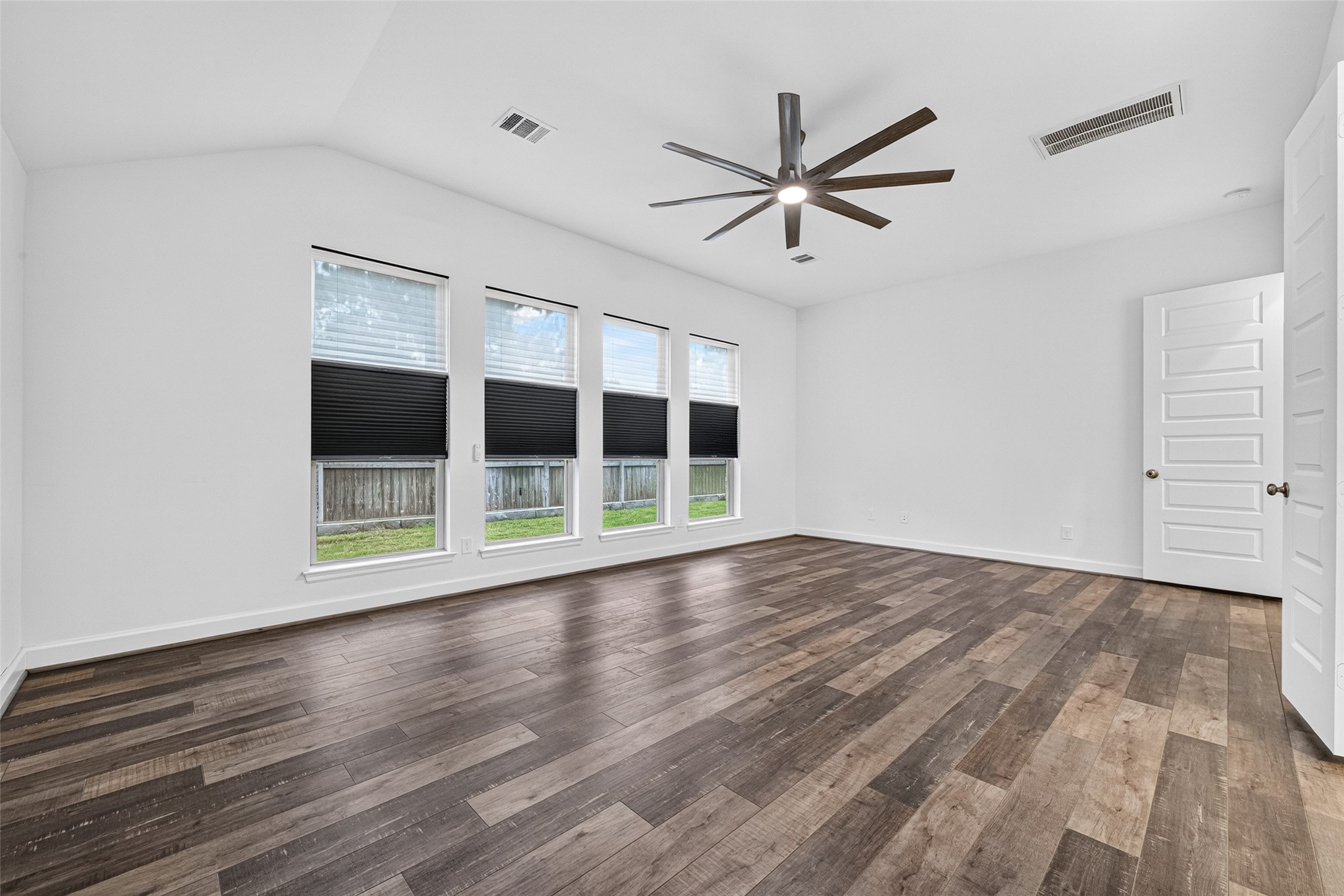 5130 Albany Shores Lane Property Photo 18