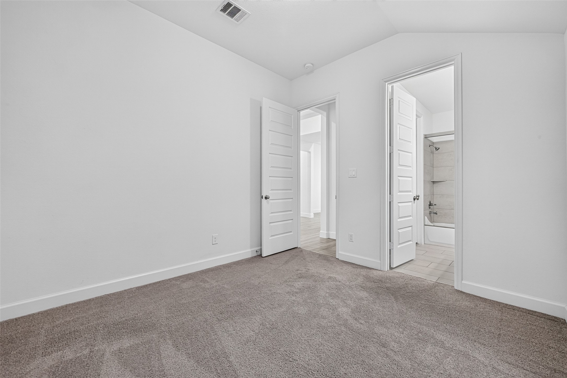 5130 Albany Shores Lane Property Photo 30