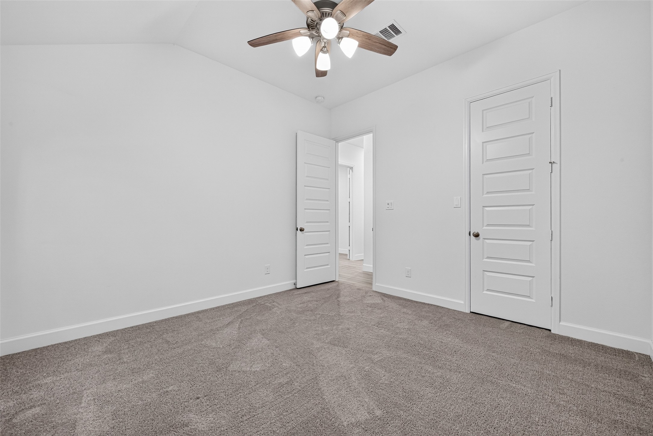 5130 Albany Shores Lane Property Photo 32