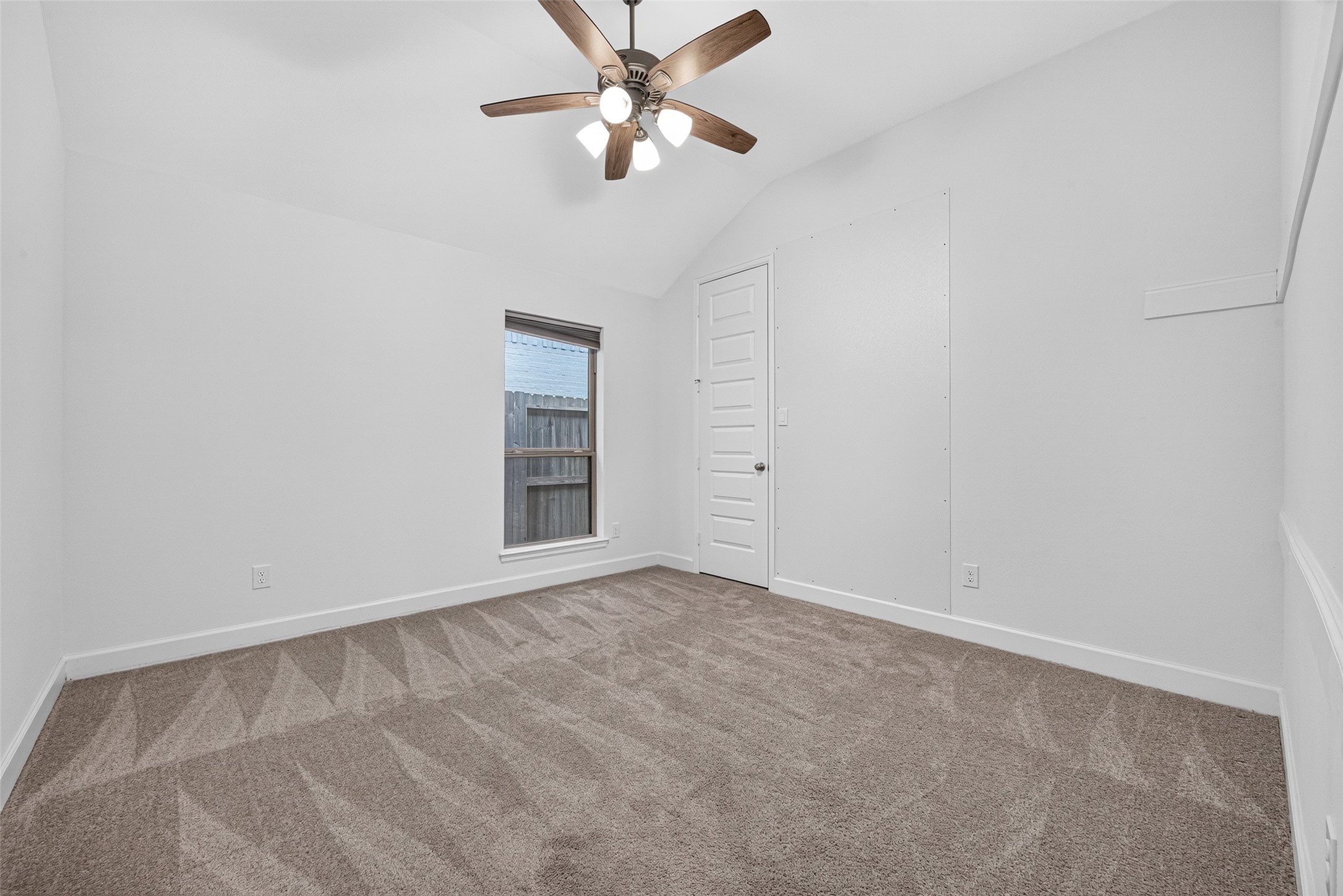 5130 Albany Shores Lane Property Photo 33