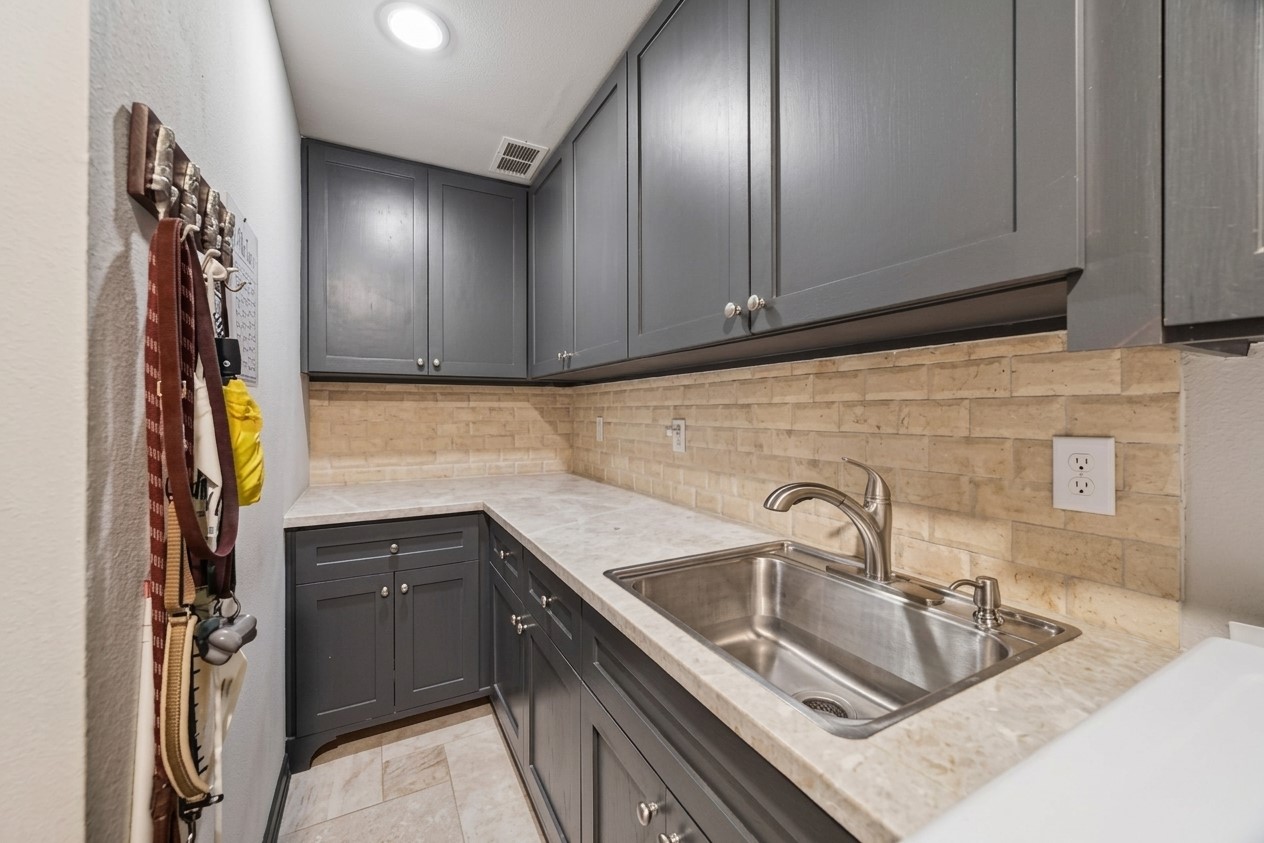 14 Stonegate Drive Property Photo 19