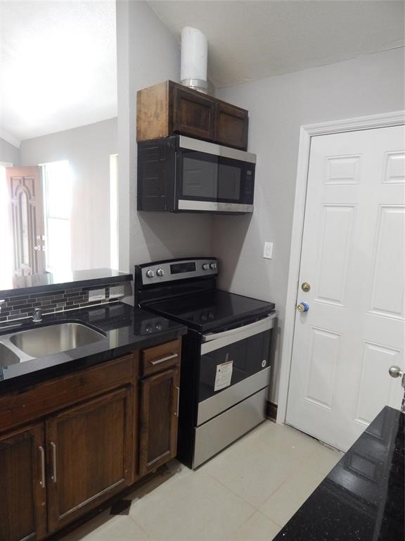 3835 Amos Street Property Photo 6