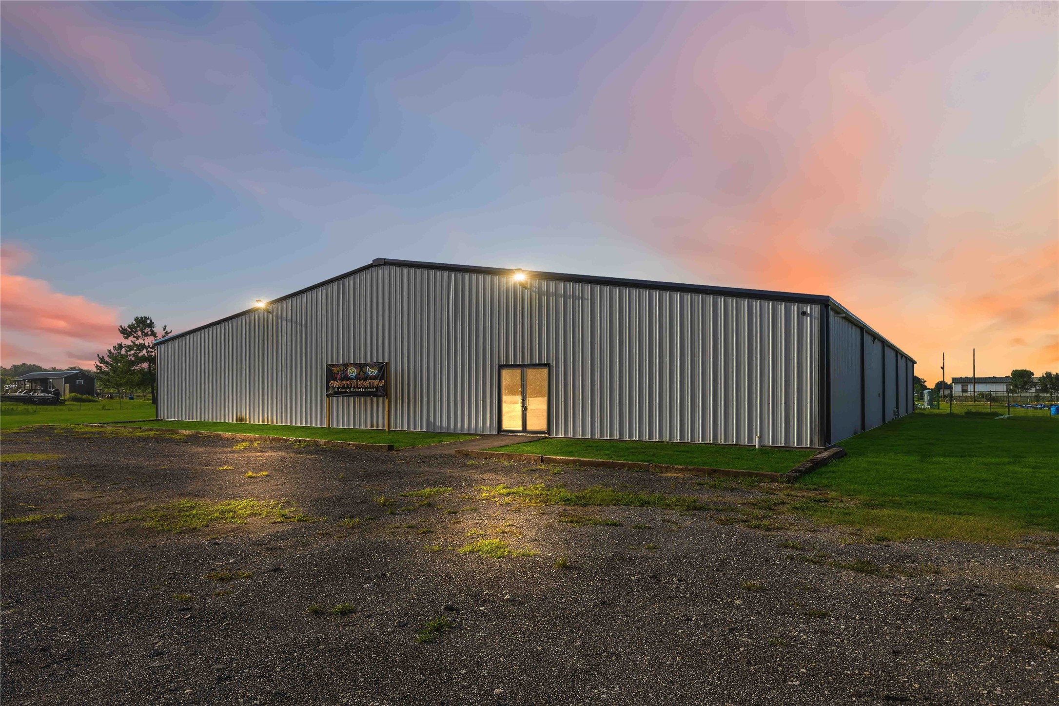 1061 County Road 6111 Property Photo 4