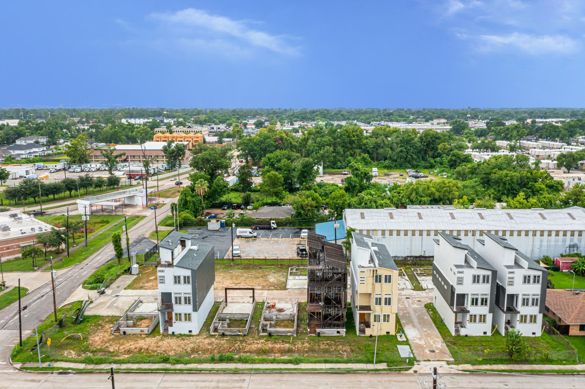 302 W Hamilton Street Property Photo