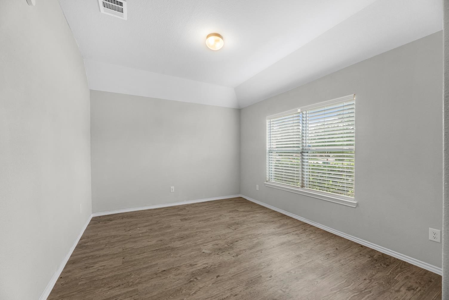 18922 Cedar Moss Court Property Photo 12