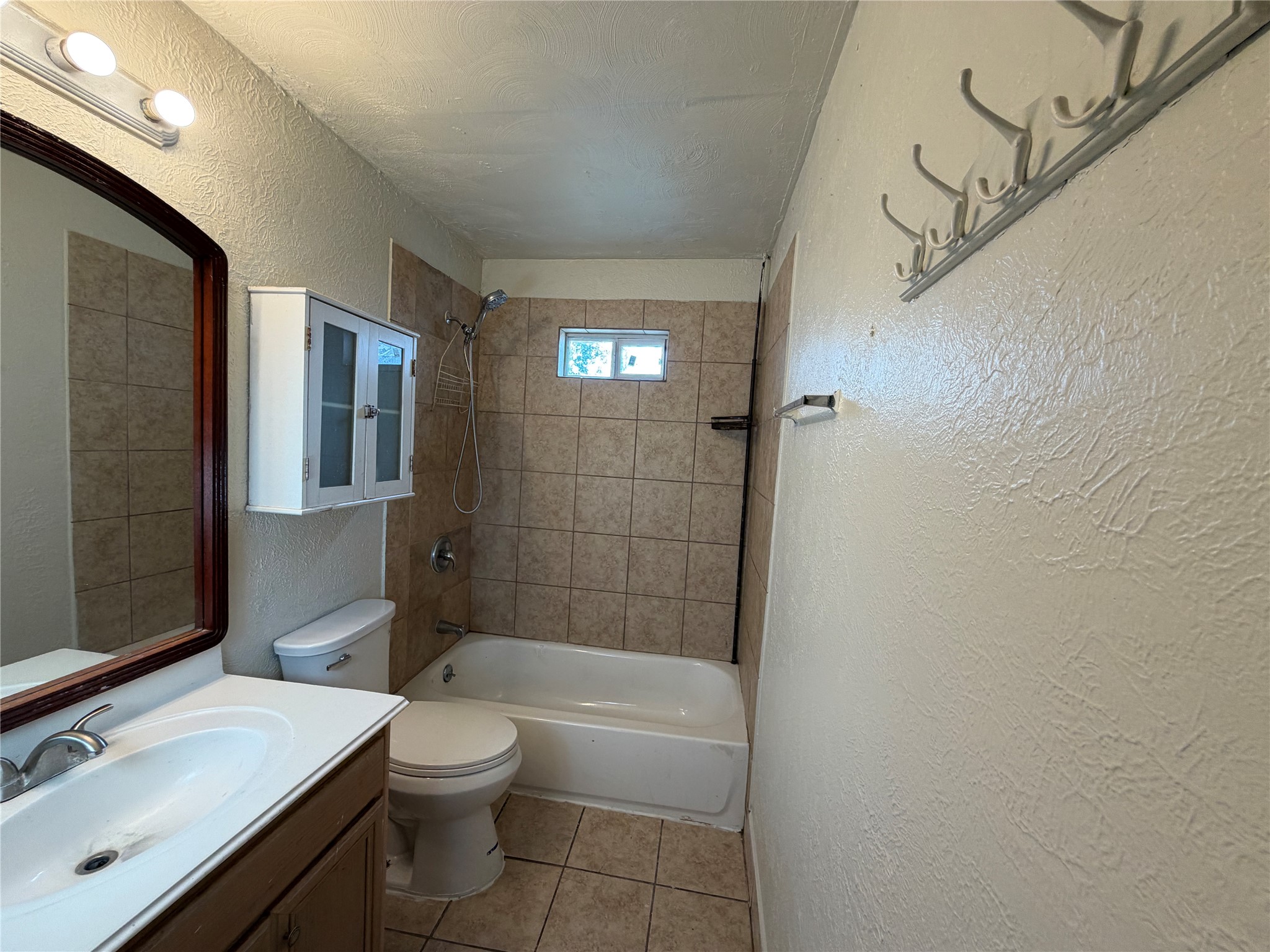 412 Snow Drive Property Photo 10