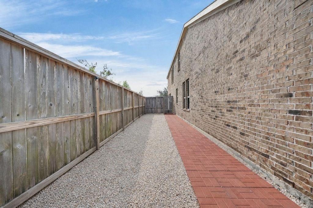 6002 Rivercane Way Property Photo 36