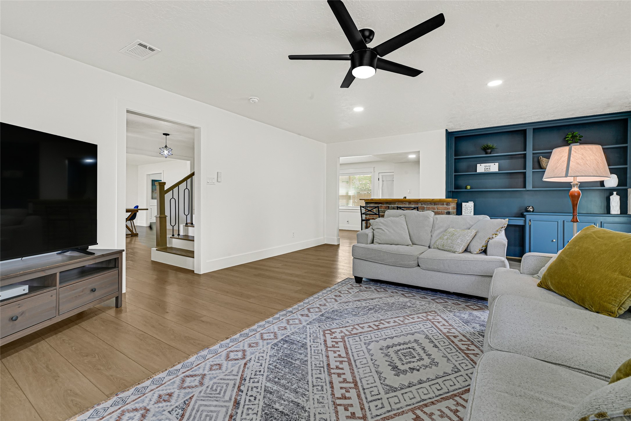 723 Loire Lane Property Photo 4