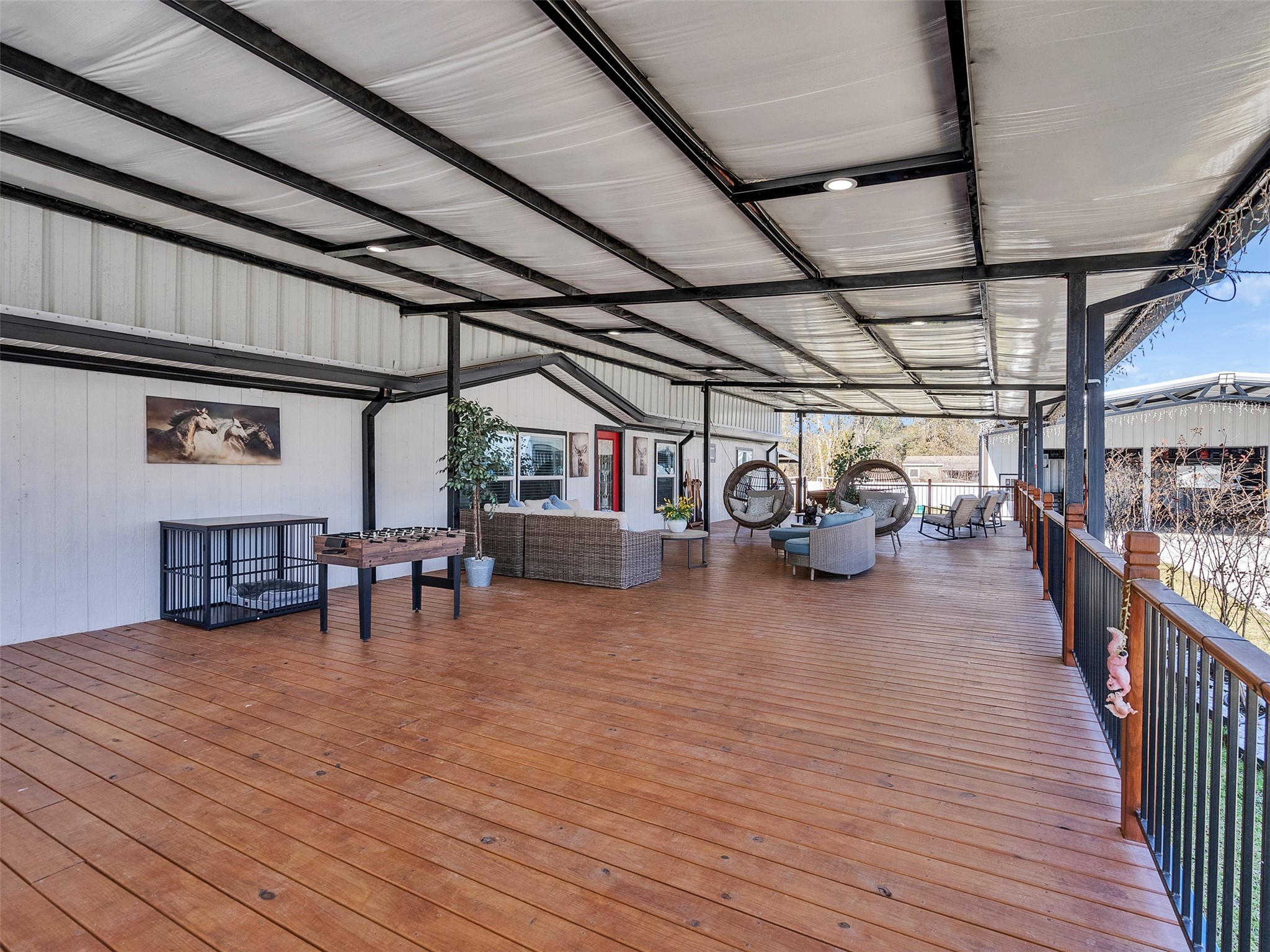 16799 Live Oak Square Drive Property Photo 2