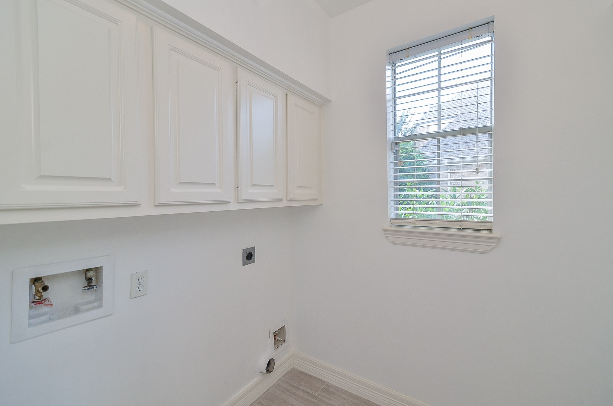 5519 Evening Shore Drive Property Photo 13