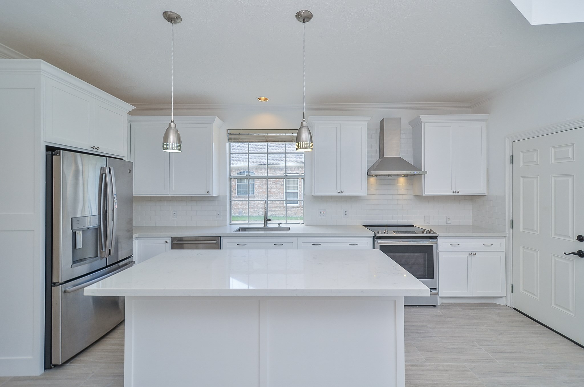 5519 Evening Shore Drive Property Photo 15