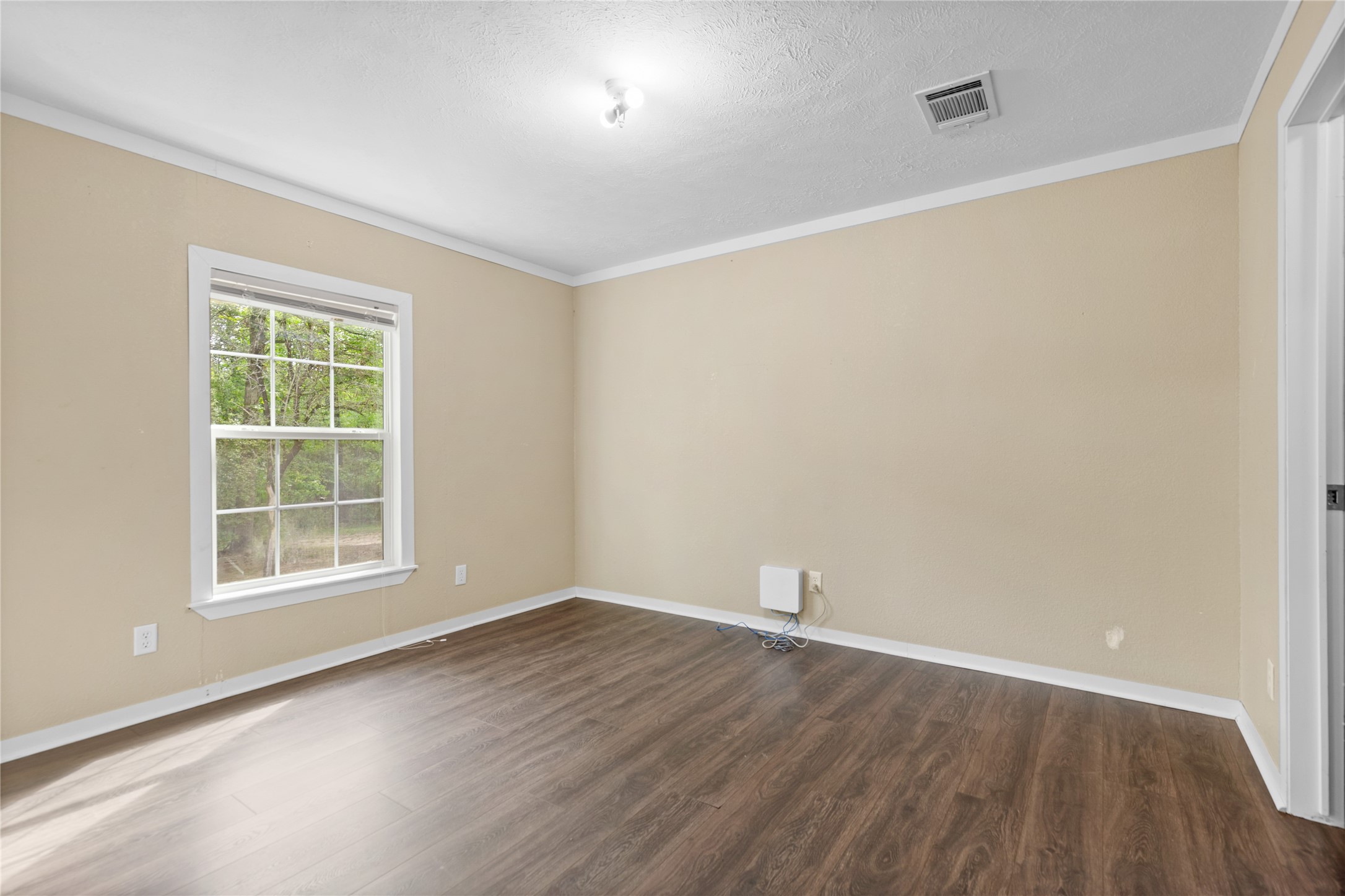 141 Leaning Oak Drive Property Photo 12