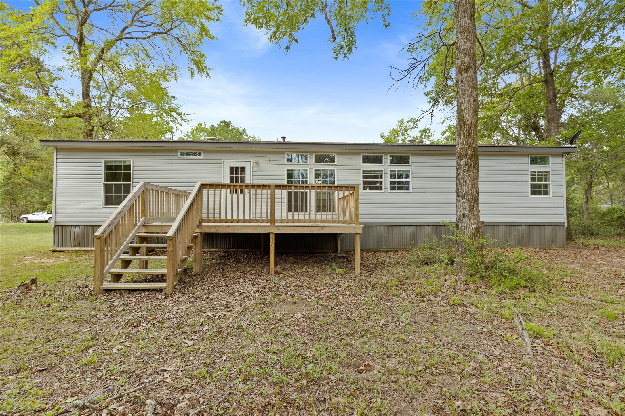 141 Leaning Oak Drive Property Photo 22