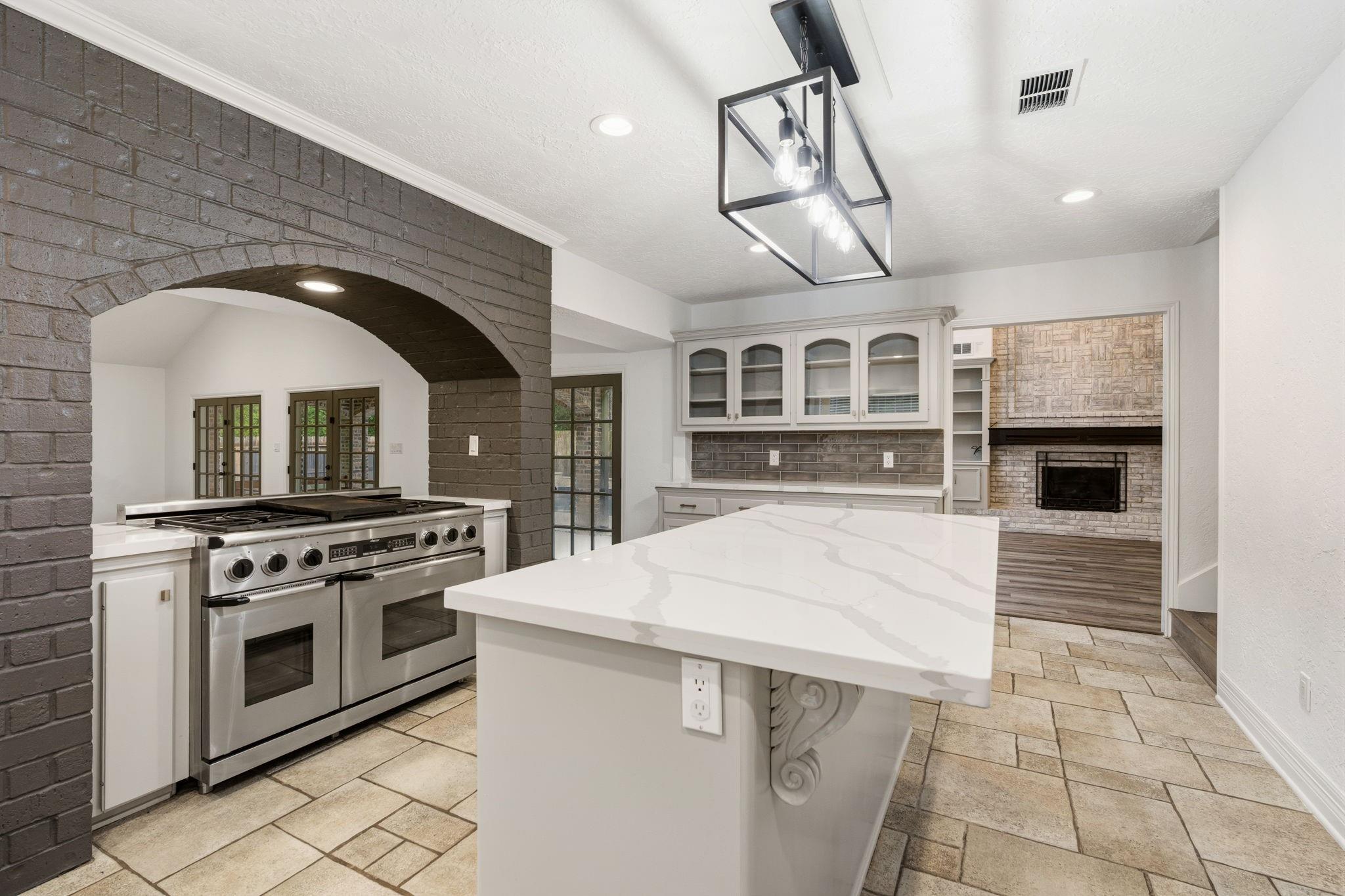 5 Thornhedge Court, The Woodlands Tx 77381 Property Photo 13