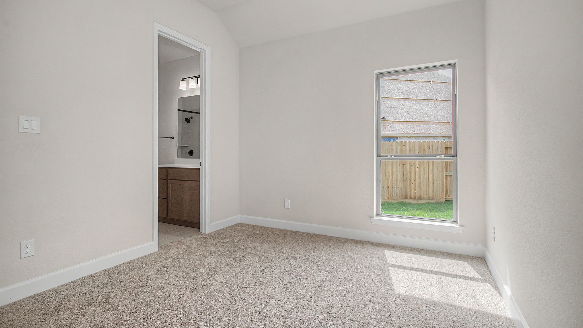 18403 Shaded Sylvan Path Property Photo 8