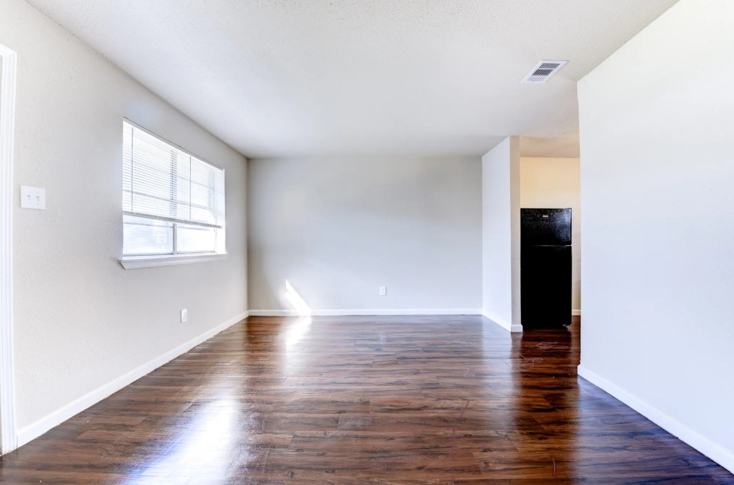 5513 Cavalcade Street Property Photo 8