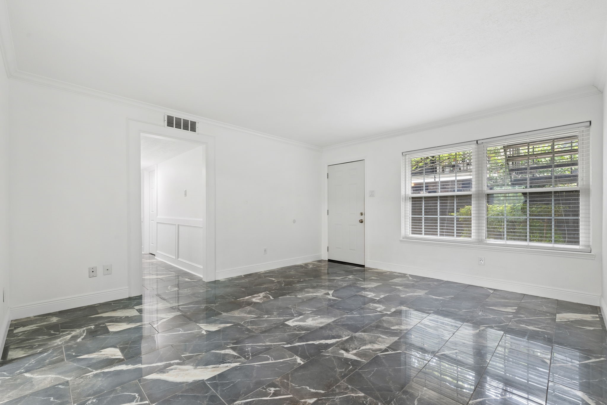 7900 Westheimer Road 121 Property Photo 9