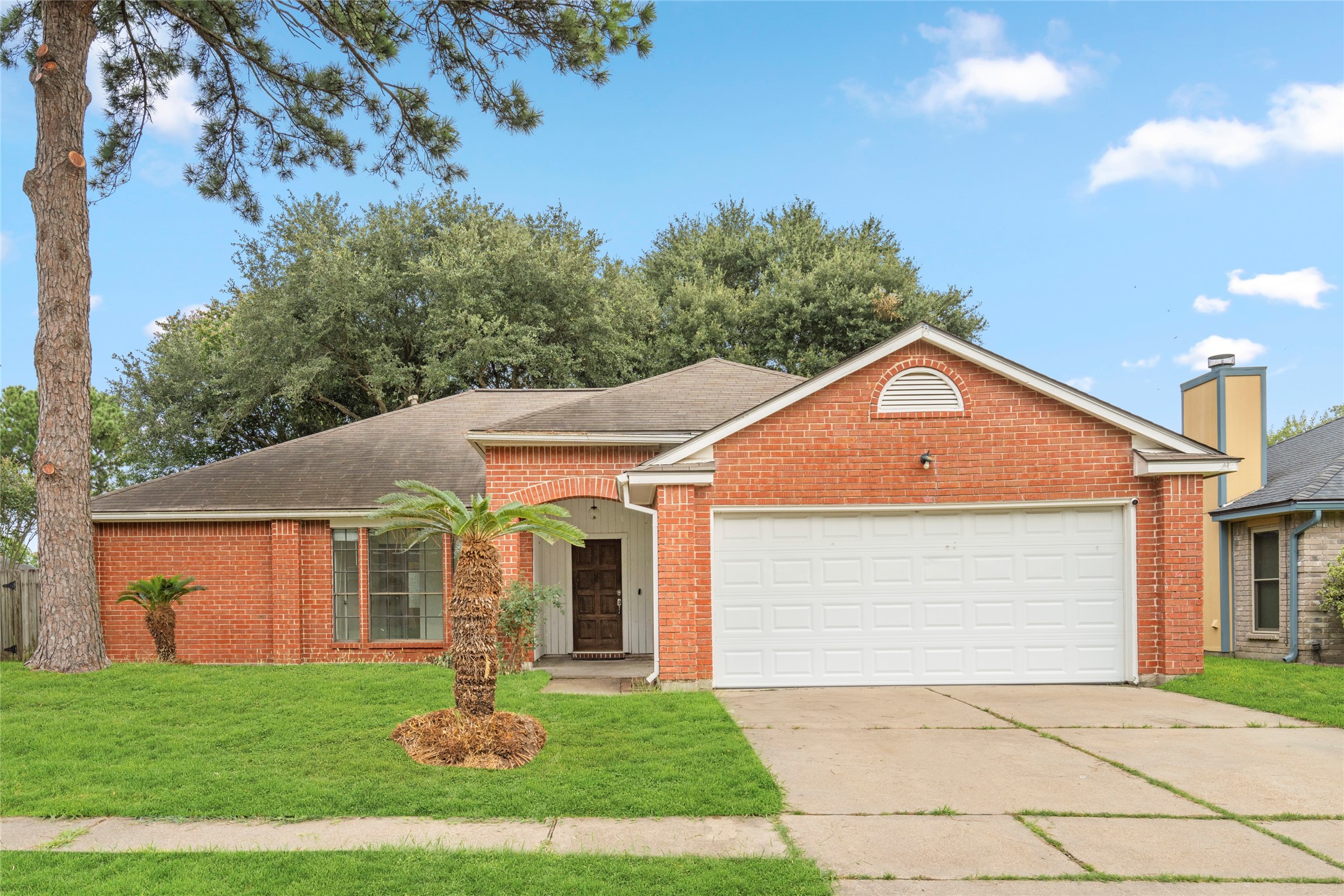 22514 Round Valley Drive Property Photo 3