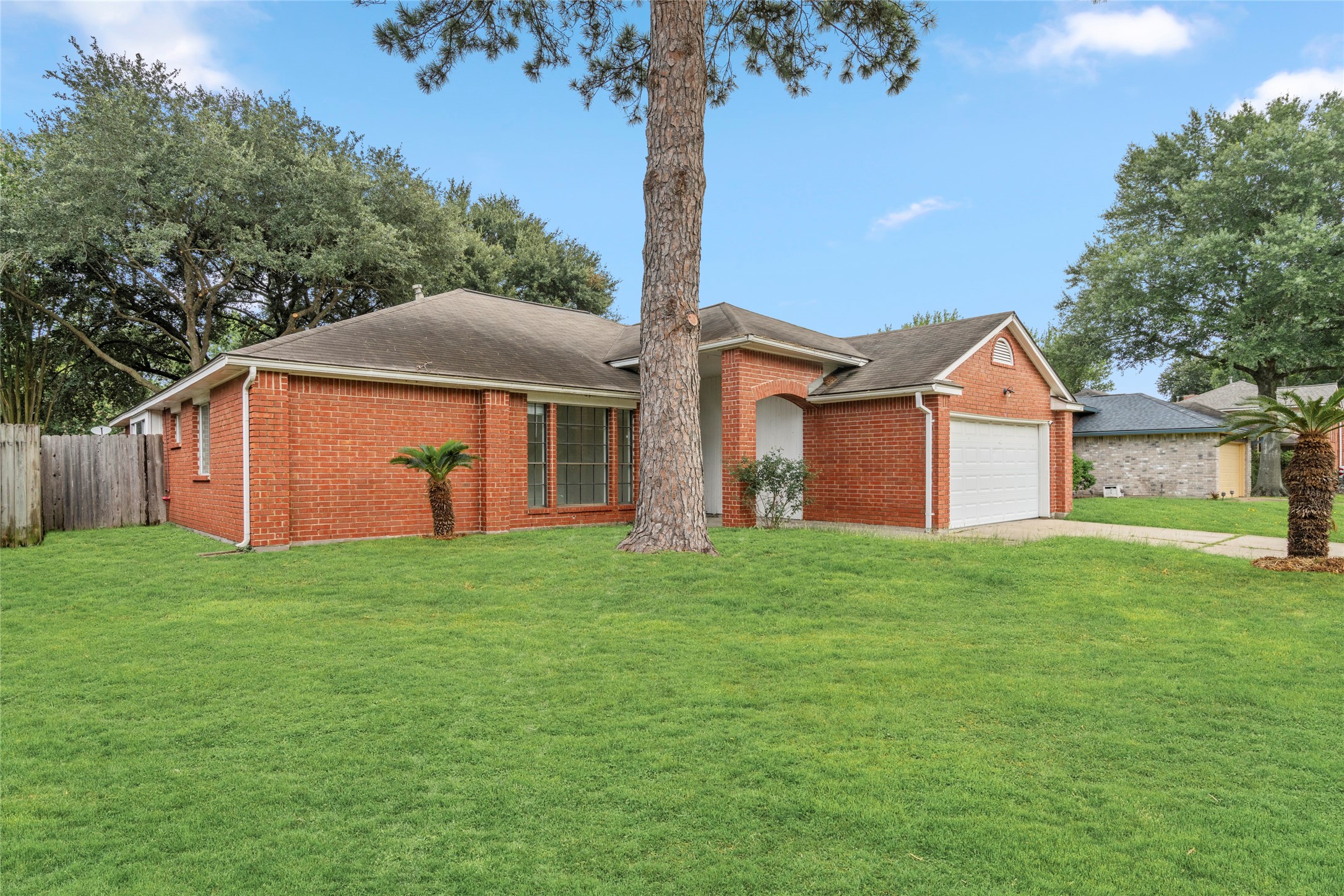 22514 Round Valley Drive Property Photo 4