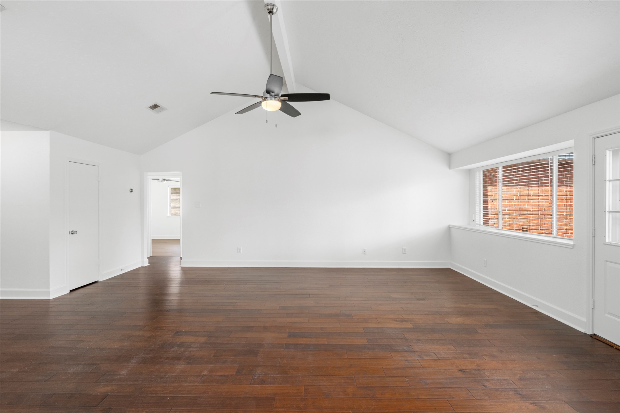 22514 Round Valley Drive Property Photo 12