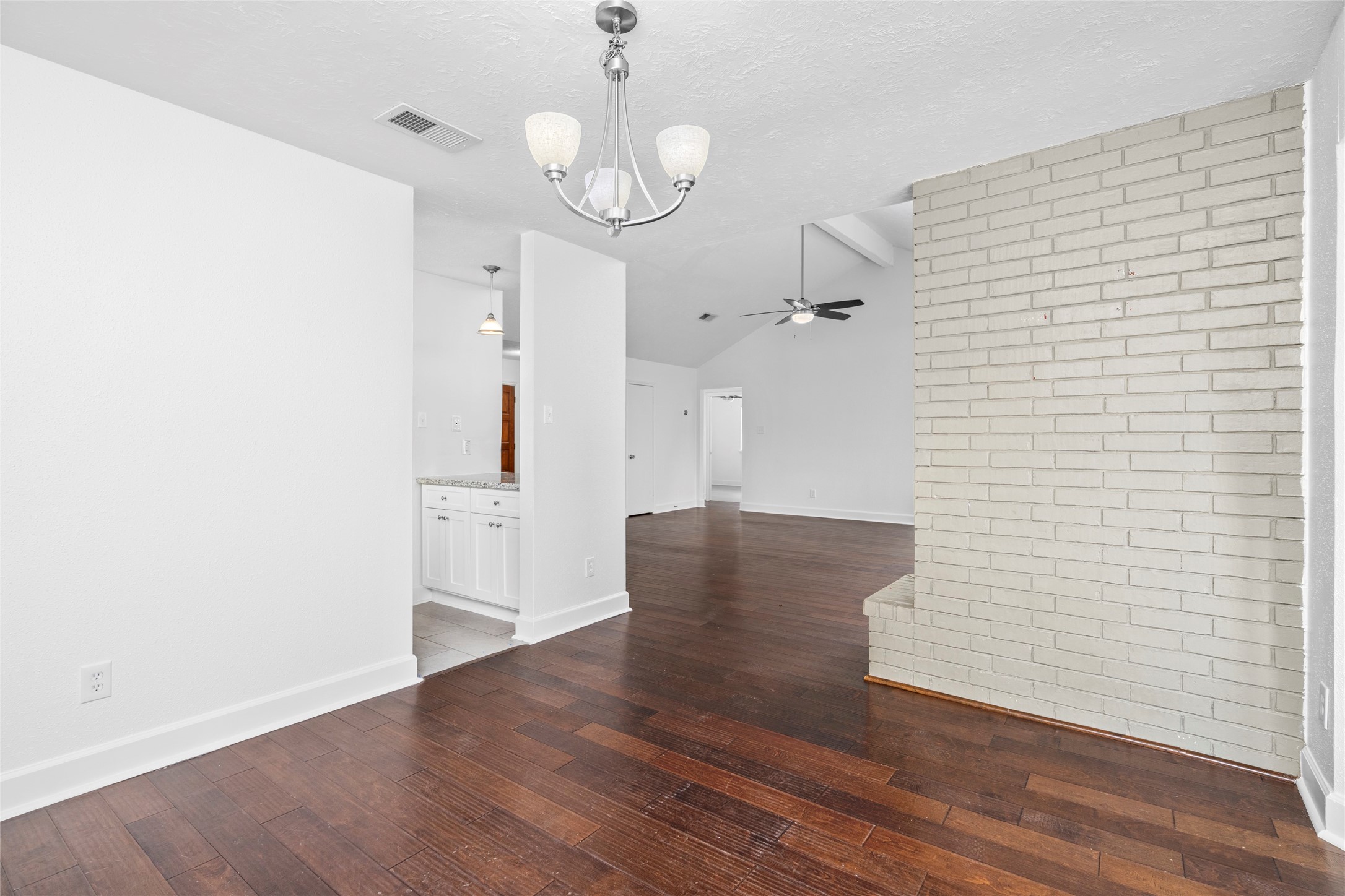 22514 Round Valley Drive Property Photo 15