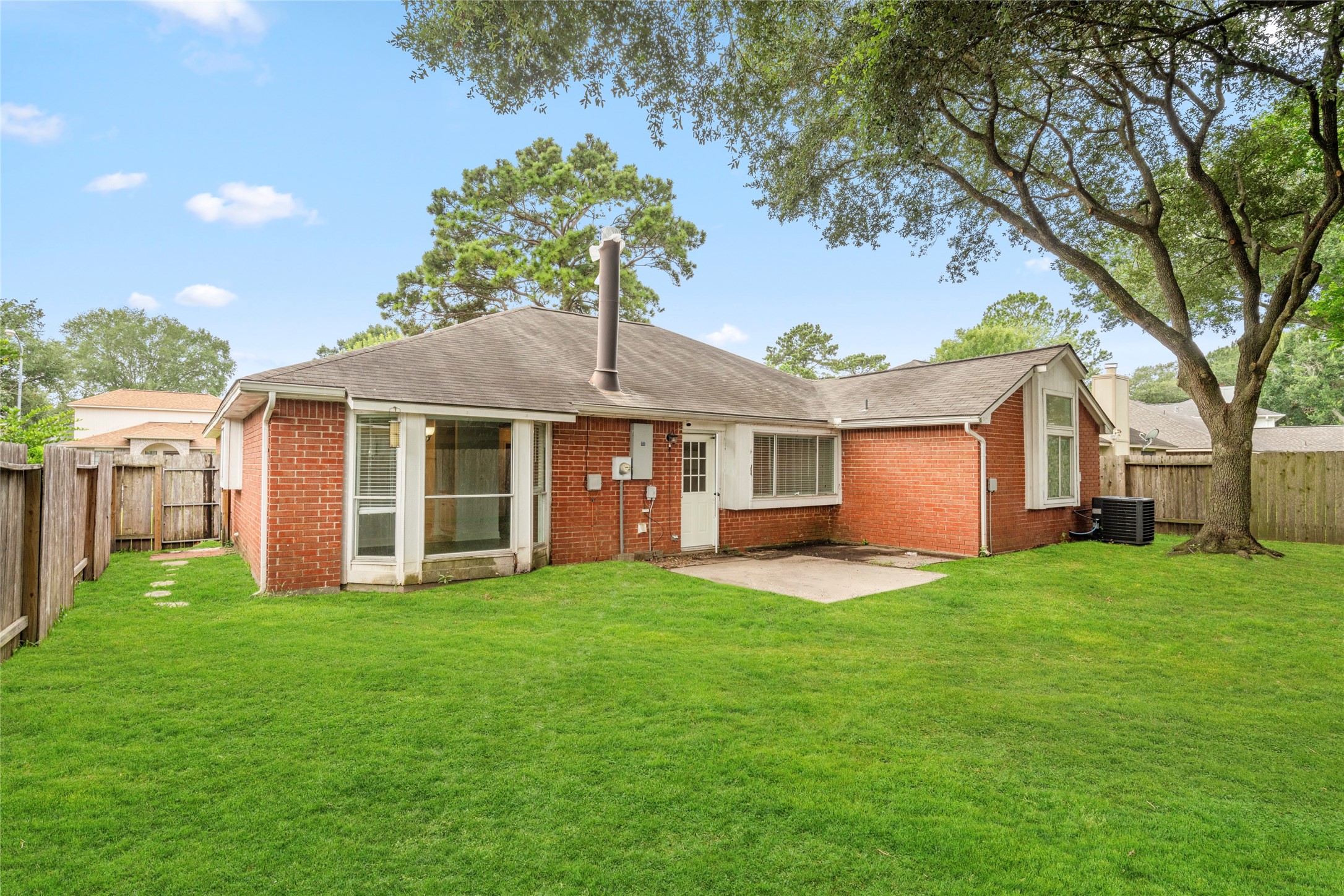 22514 Round Valley Drive Property Photo 34