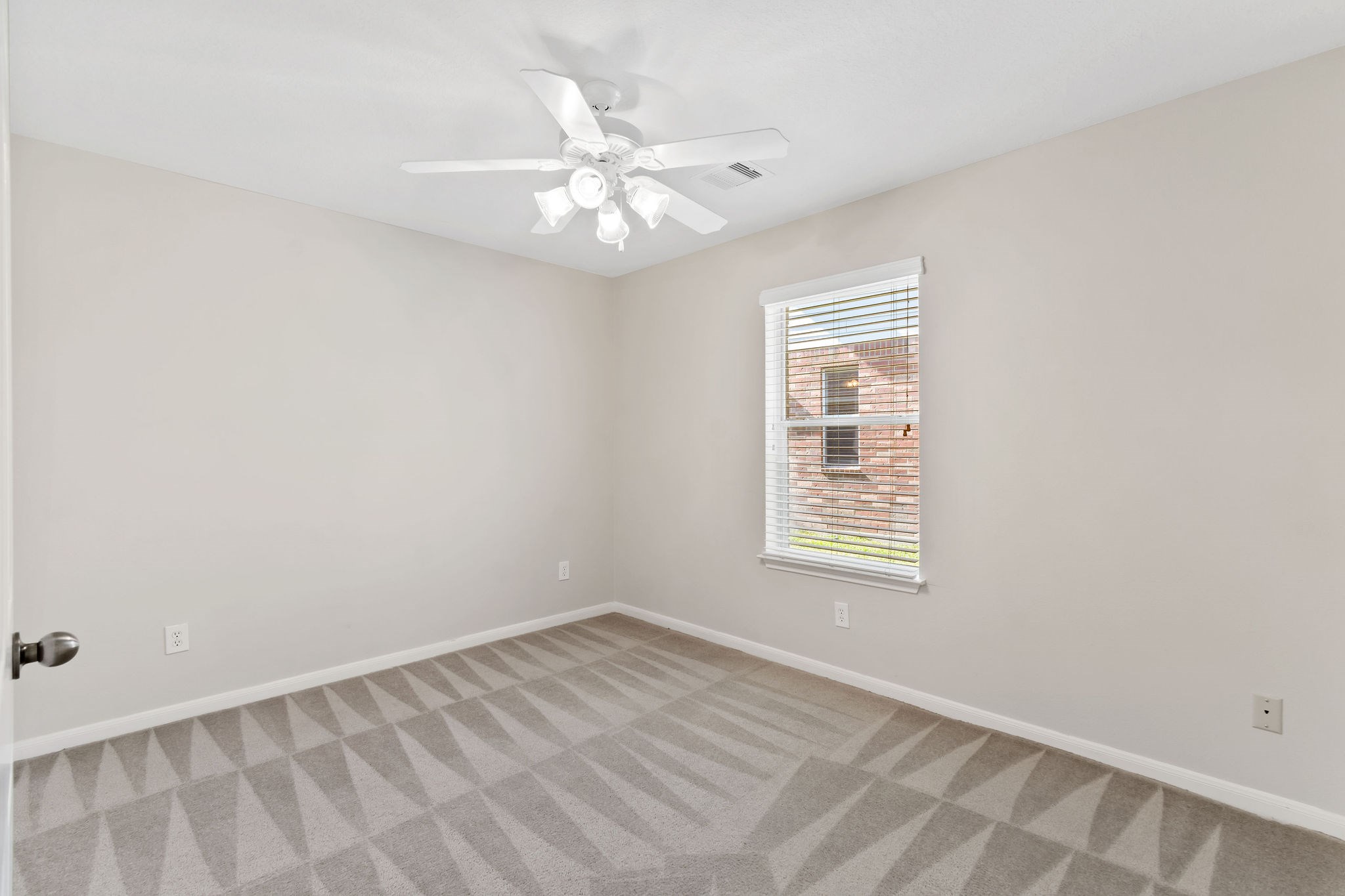 14 N Queenscliff Circle Property Photo 11