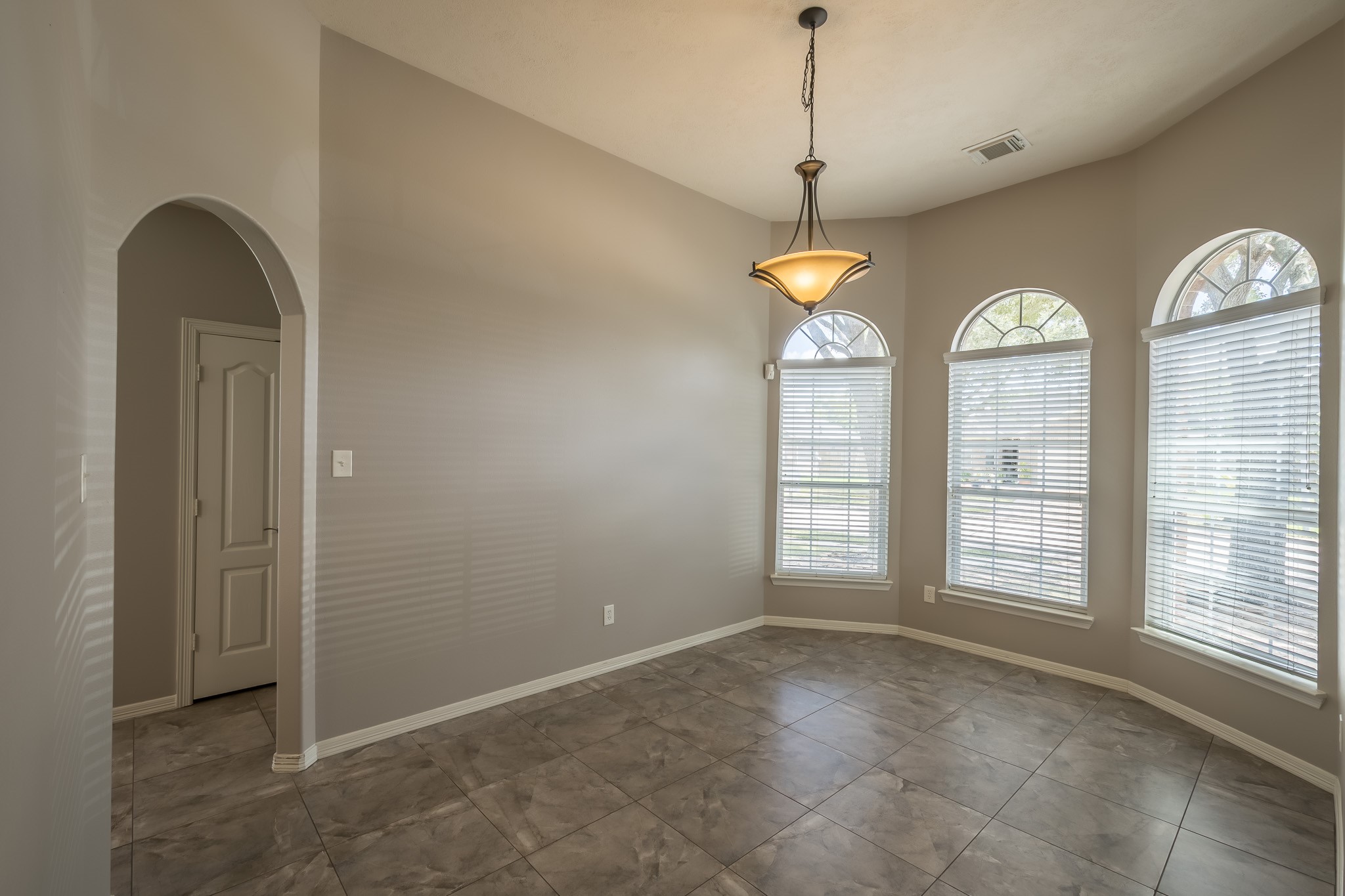 21902 Silverfield Park Lane Property Photo 3