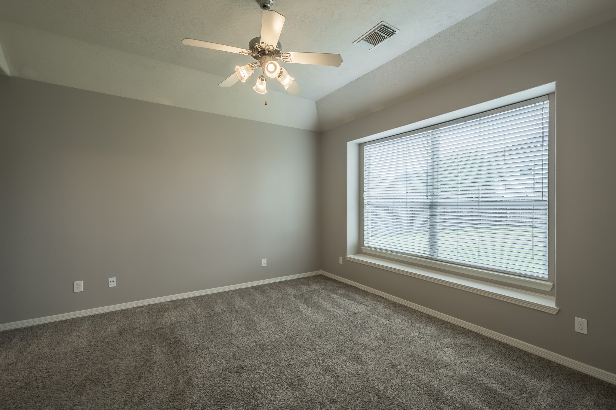 21902 Silverfield Park Lane Property Photo 10