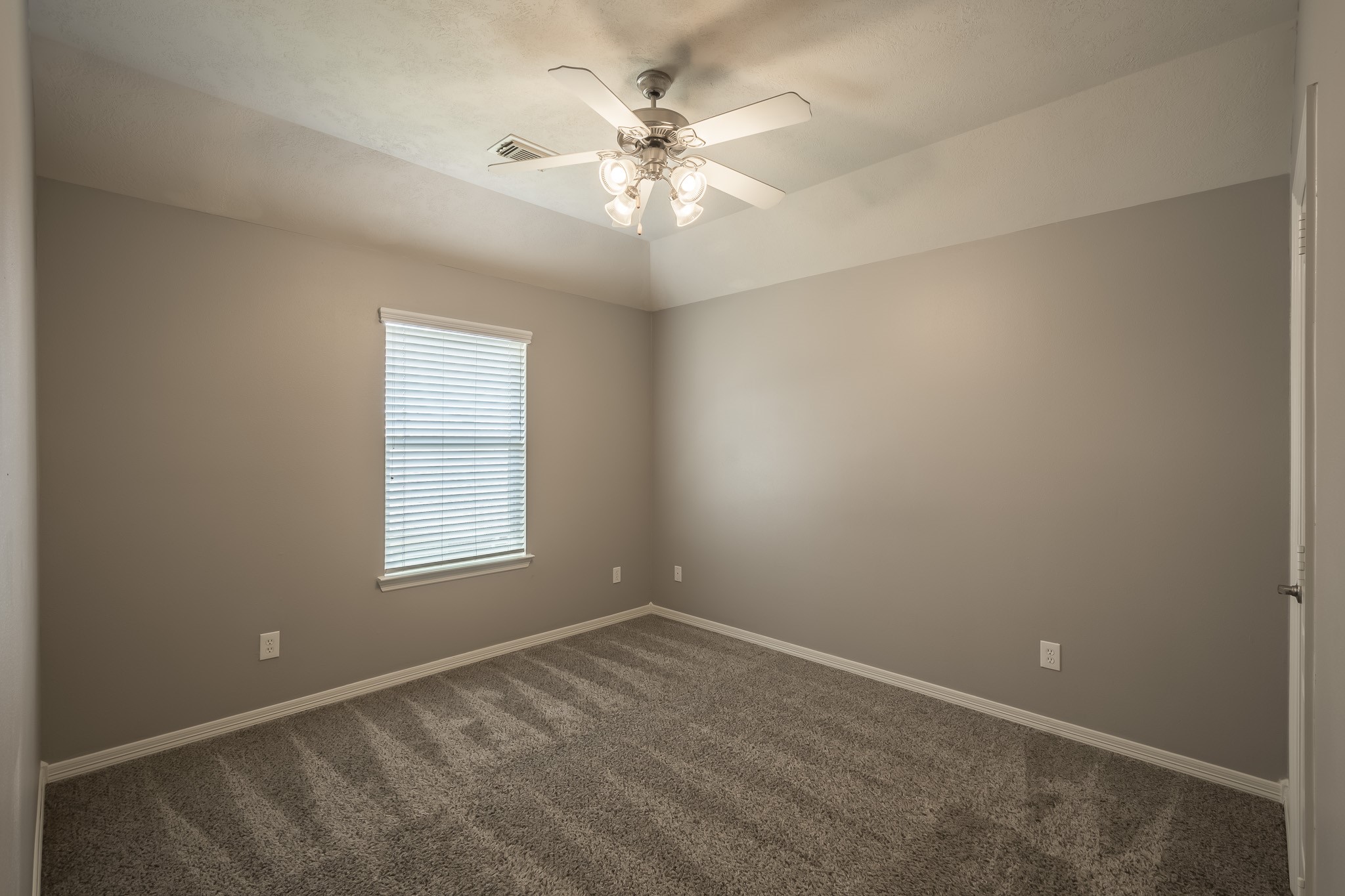 21902 Silverfield Park Lane Property Photo 15
