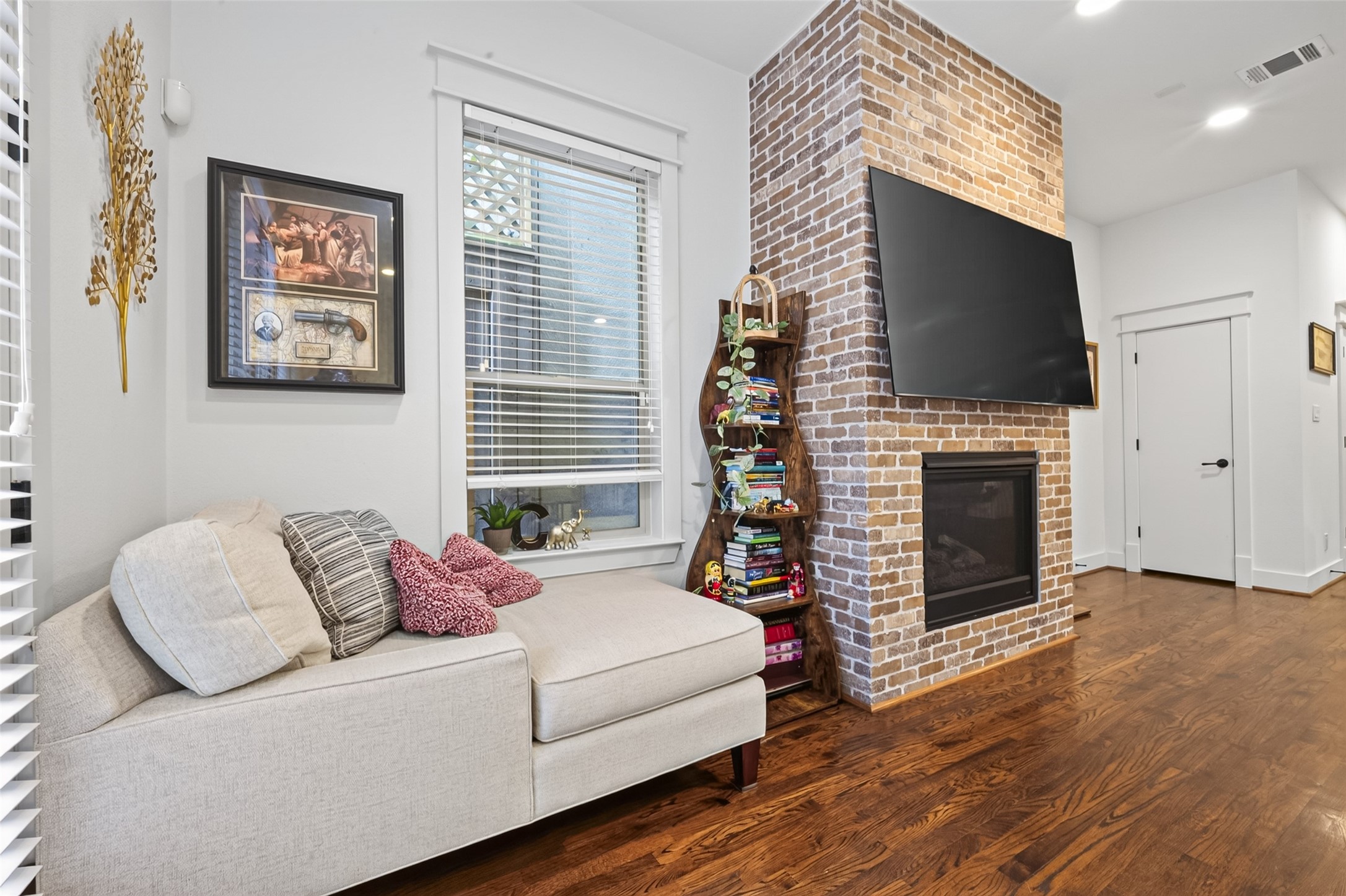 2019 Mcduffie Street Property Photo 8