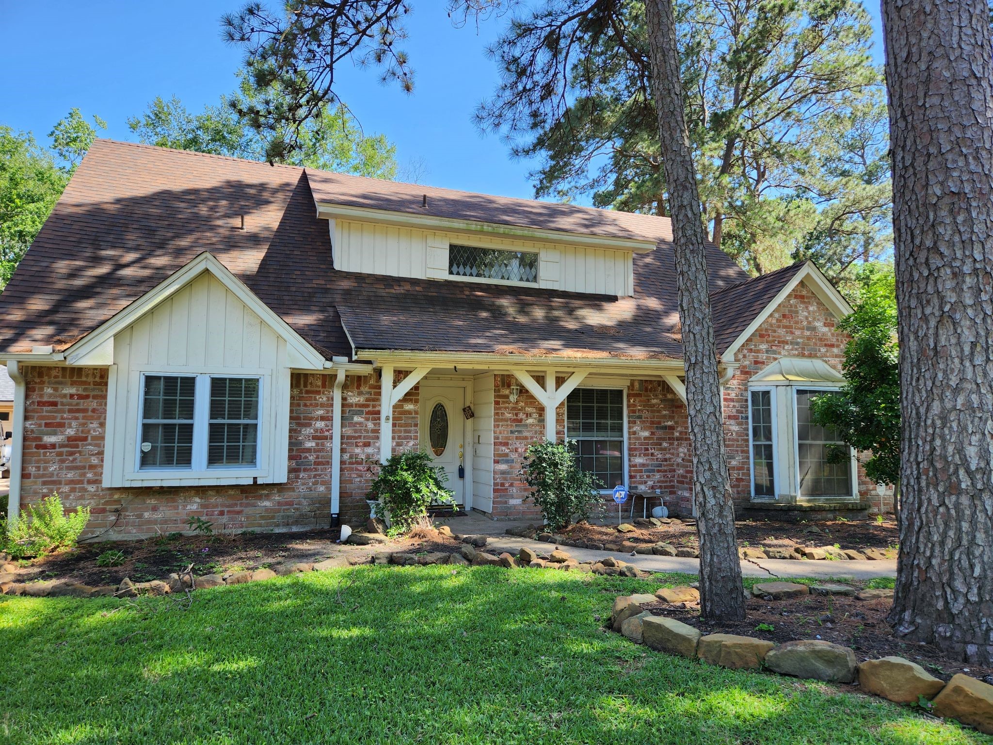 2322 Deer Valley Drive Property Photo 1
