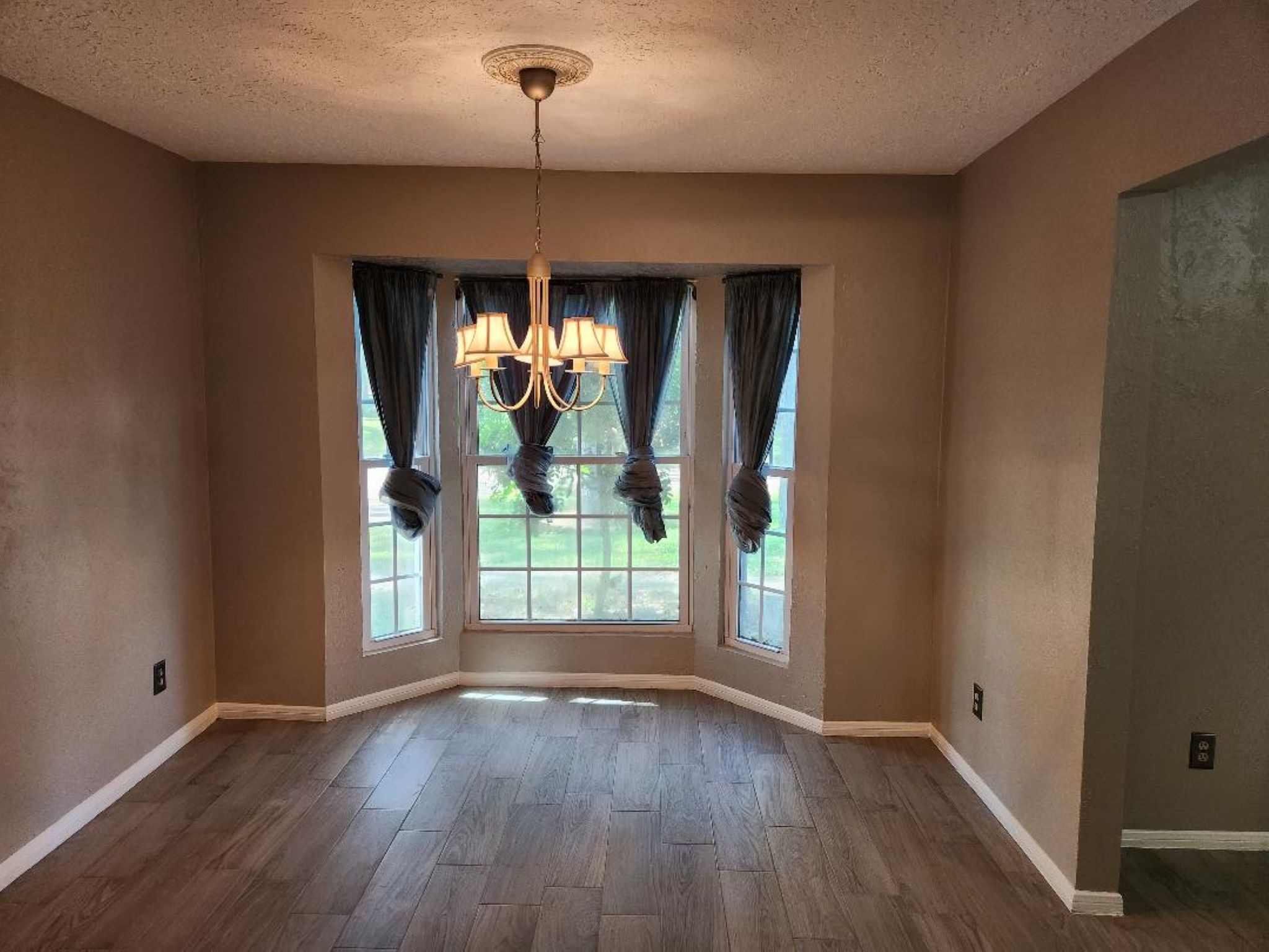 2322 Deer Valley Drive Property Photo 11