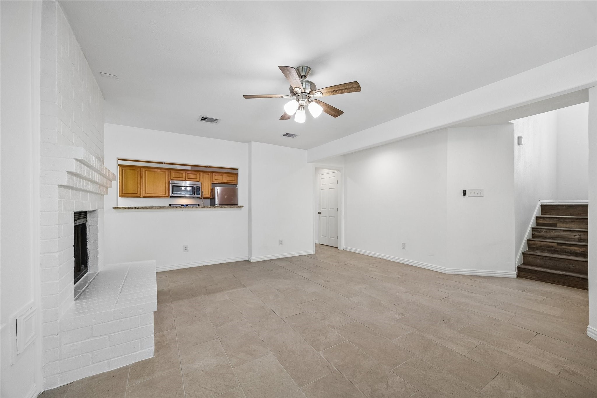 12419 Truesdell Drive Property Photo 5