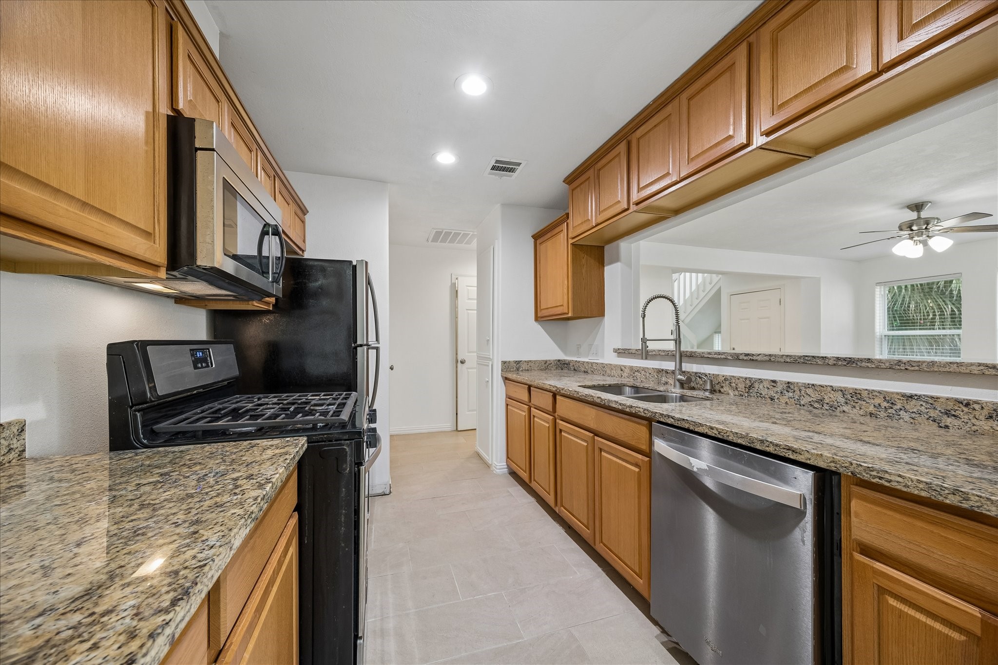 12419 Truesdell Drive Property Photo 8