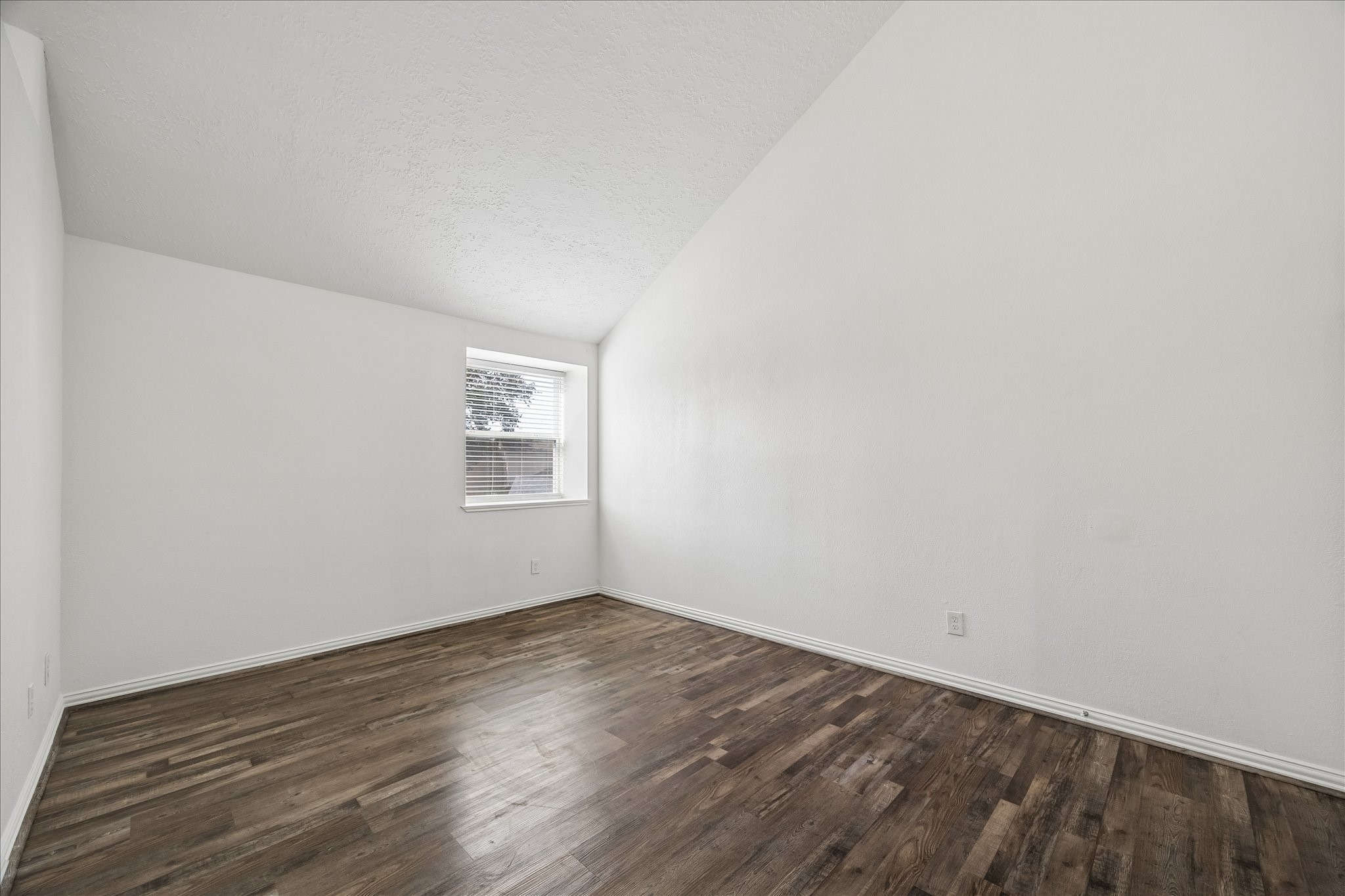 12419 Truesdell Drive Property Photo 13