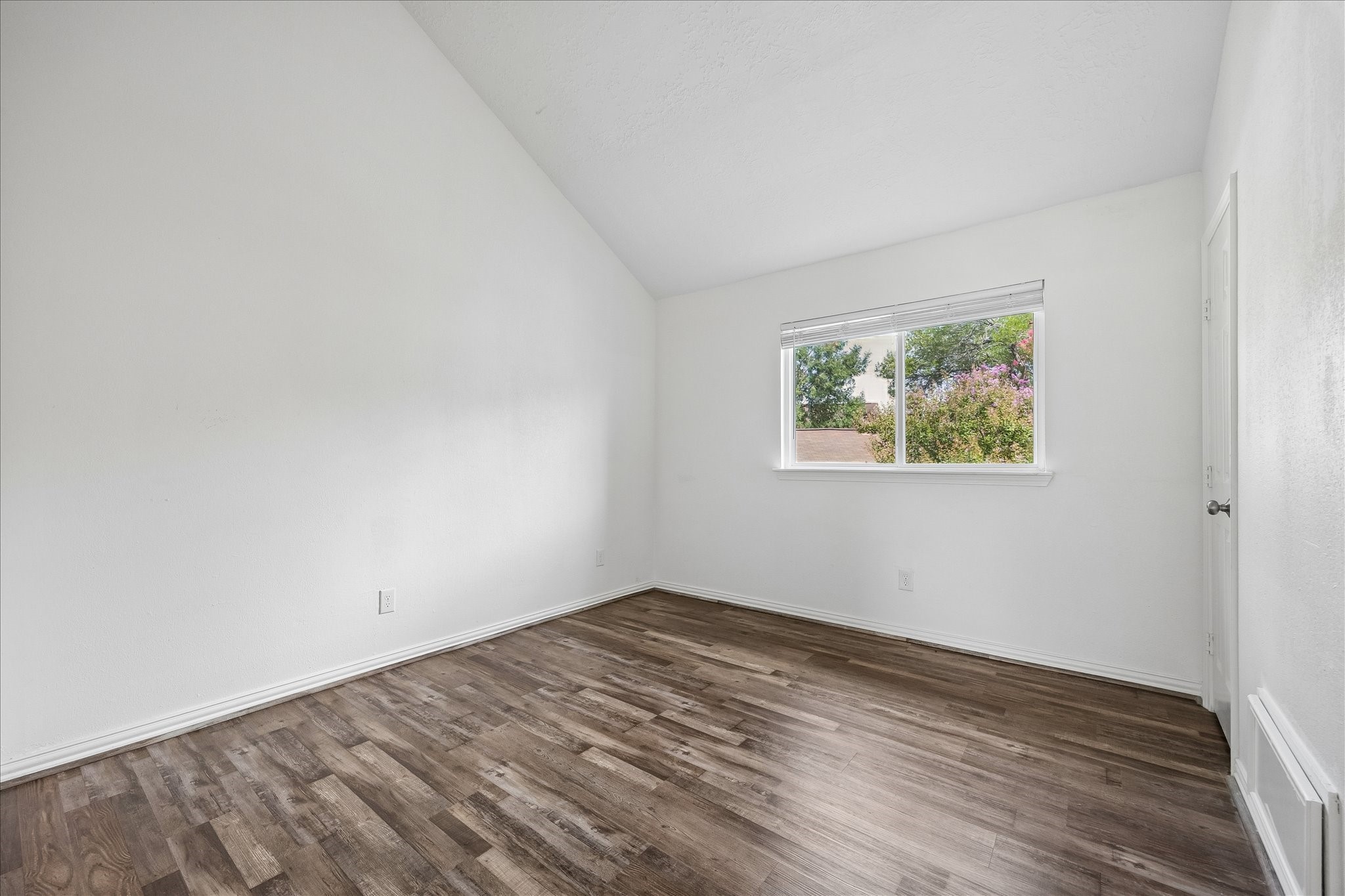 12419 Truesdell Drive Property Photo 17