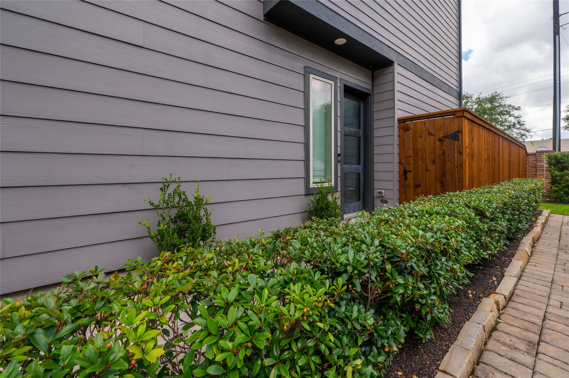 963 Lilly Flower Lane Property Photo 6