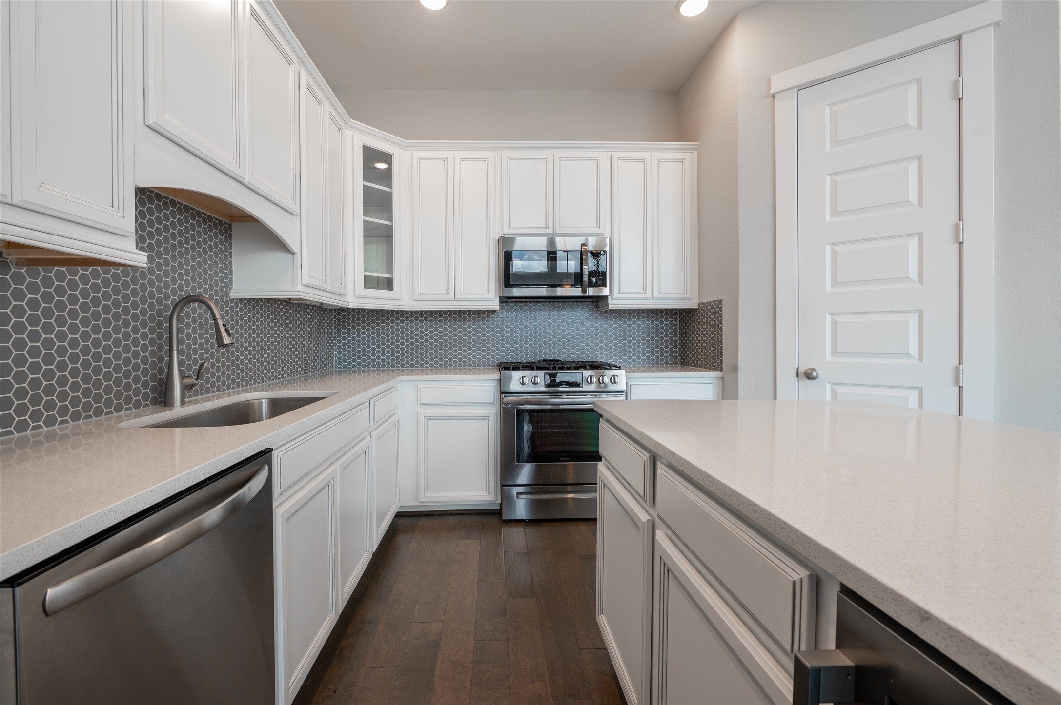 963 Lilly Flower Lane Property Photo 16