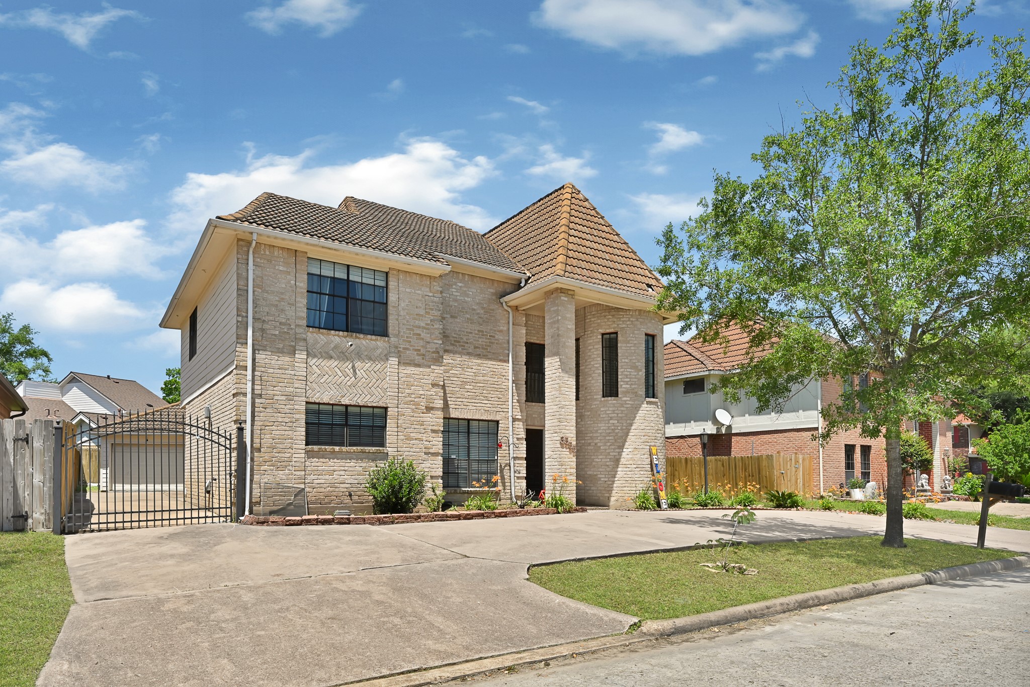 3555 Ashfield Drive Property Photo 1