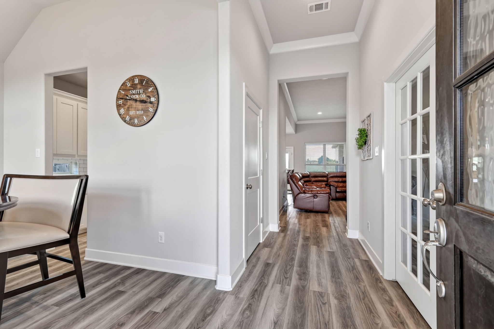 1501 Timber Oaks Drive Property Photo 4