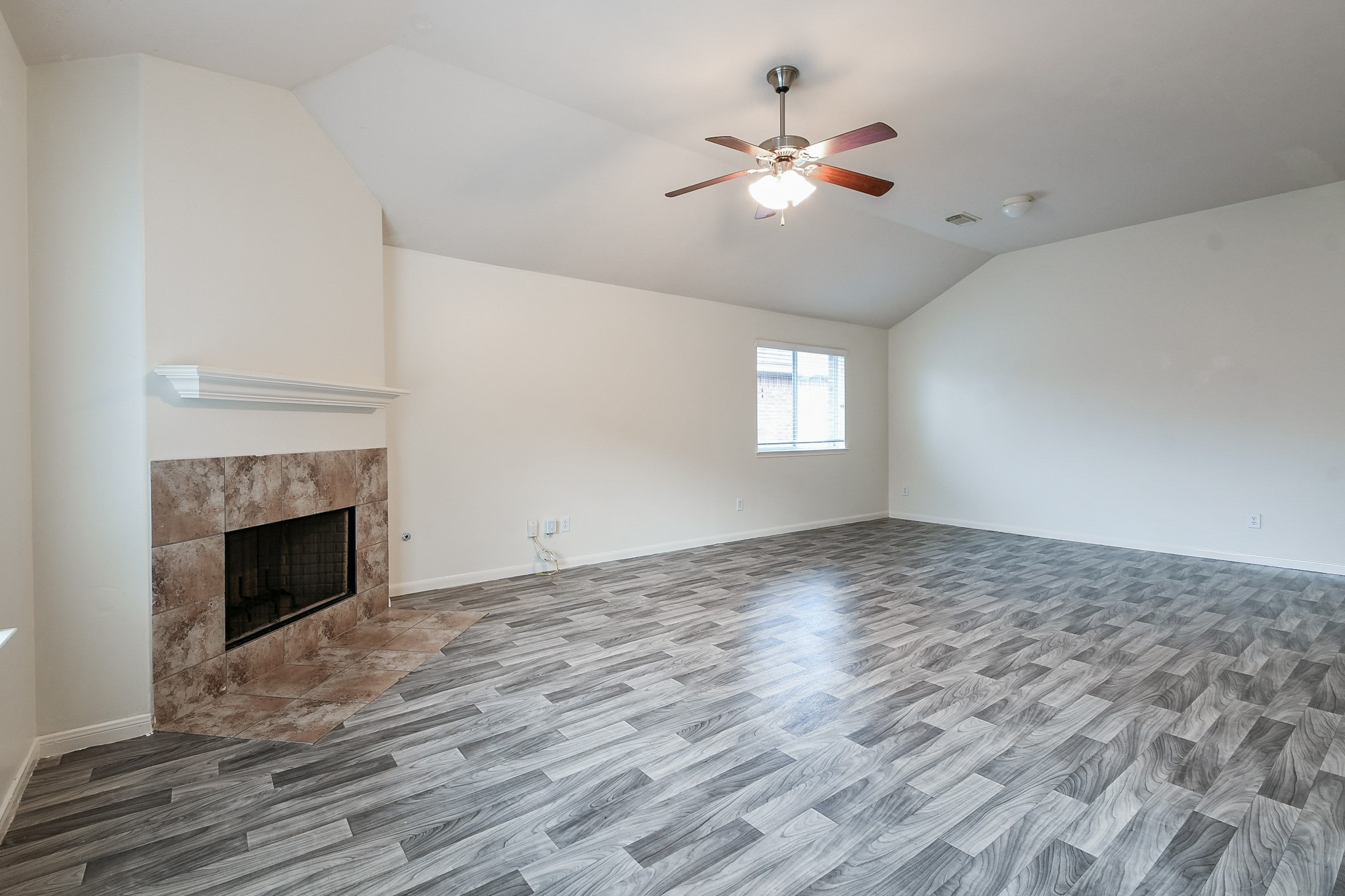 8334 Loetsch Ridge Way Property Photo 4